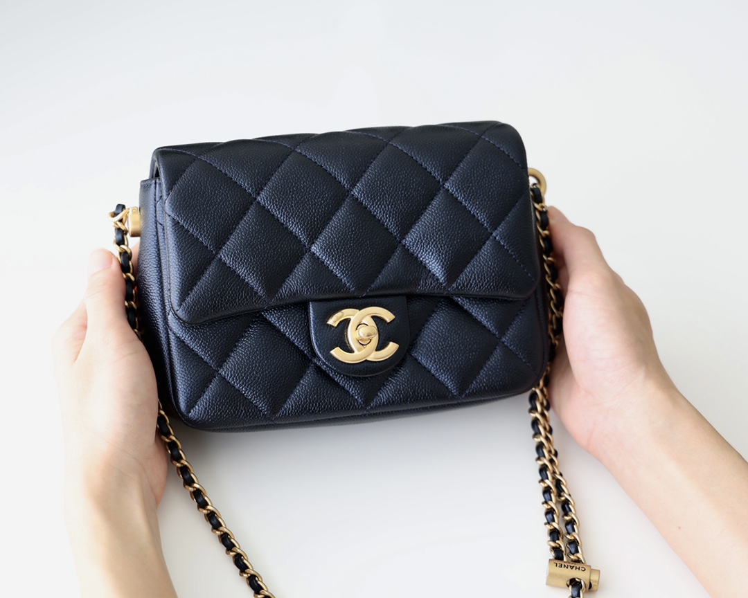 Túi Xách Chanel Flap Màu Đen AS2855