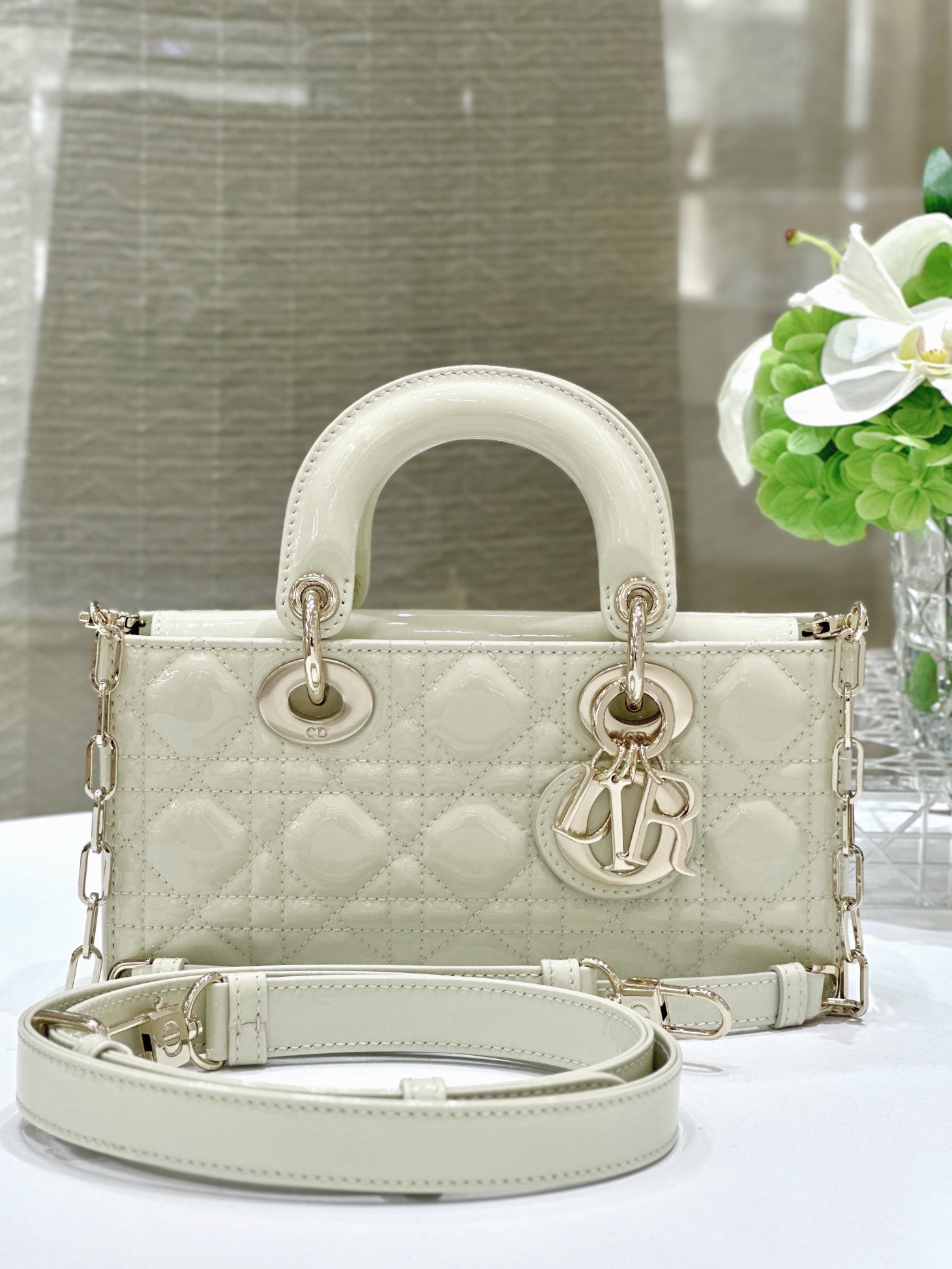 Túi Xách Tay Dior D-Joy Nữ Màu Trắng