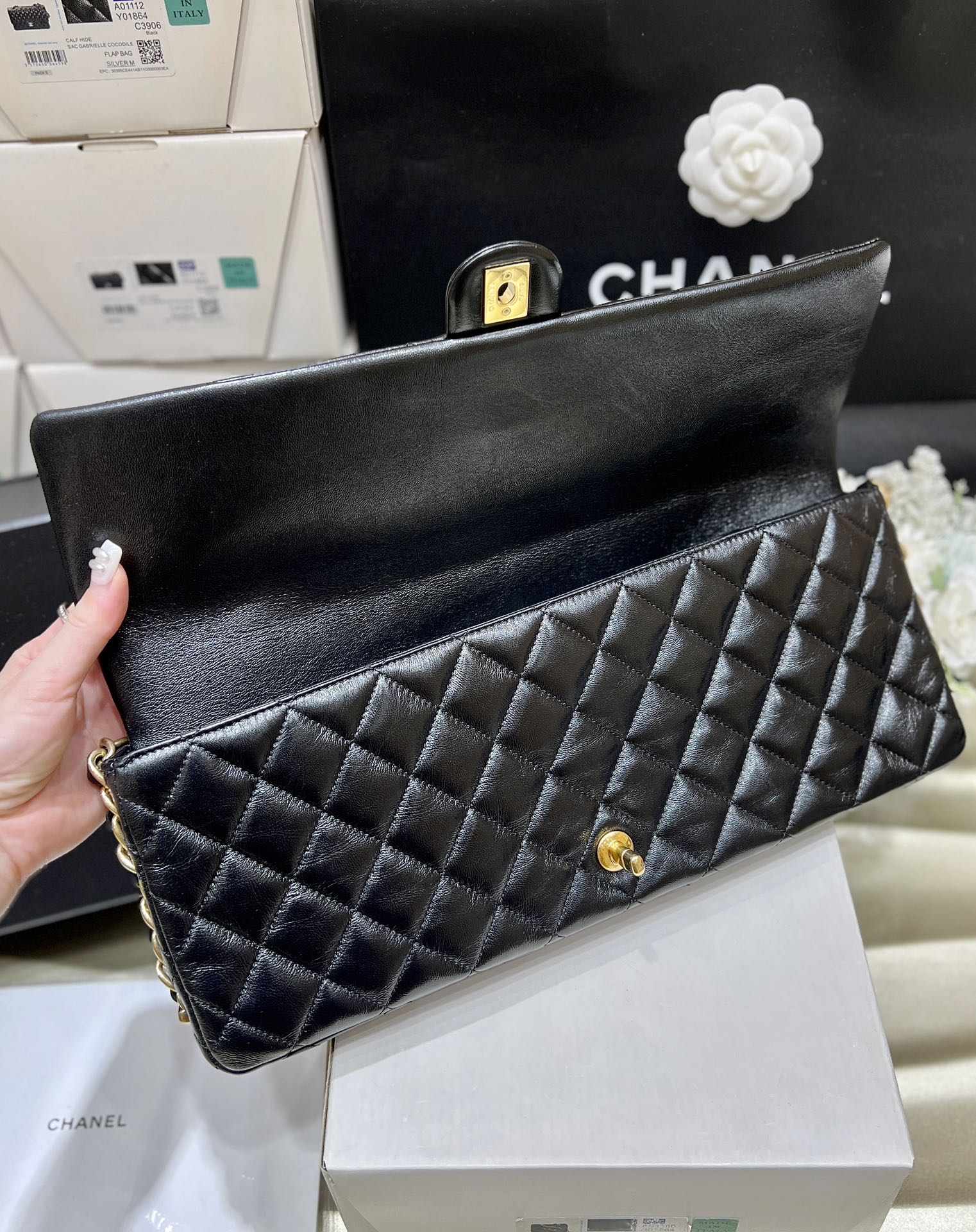 Túi Xách Chanel24A MAXI Màu Đen 