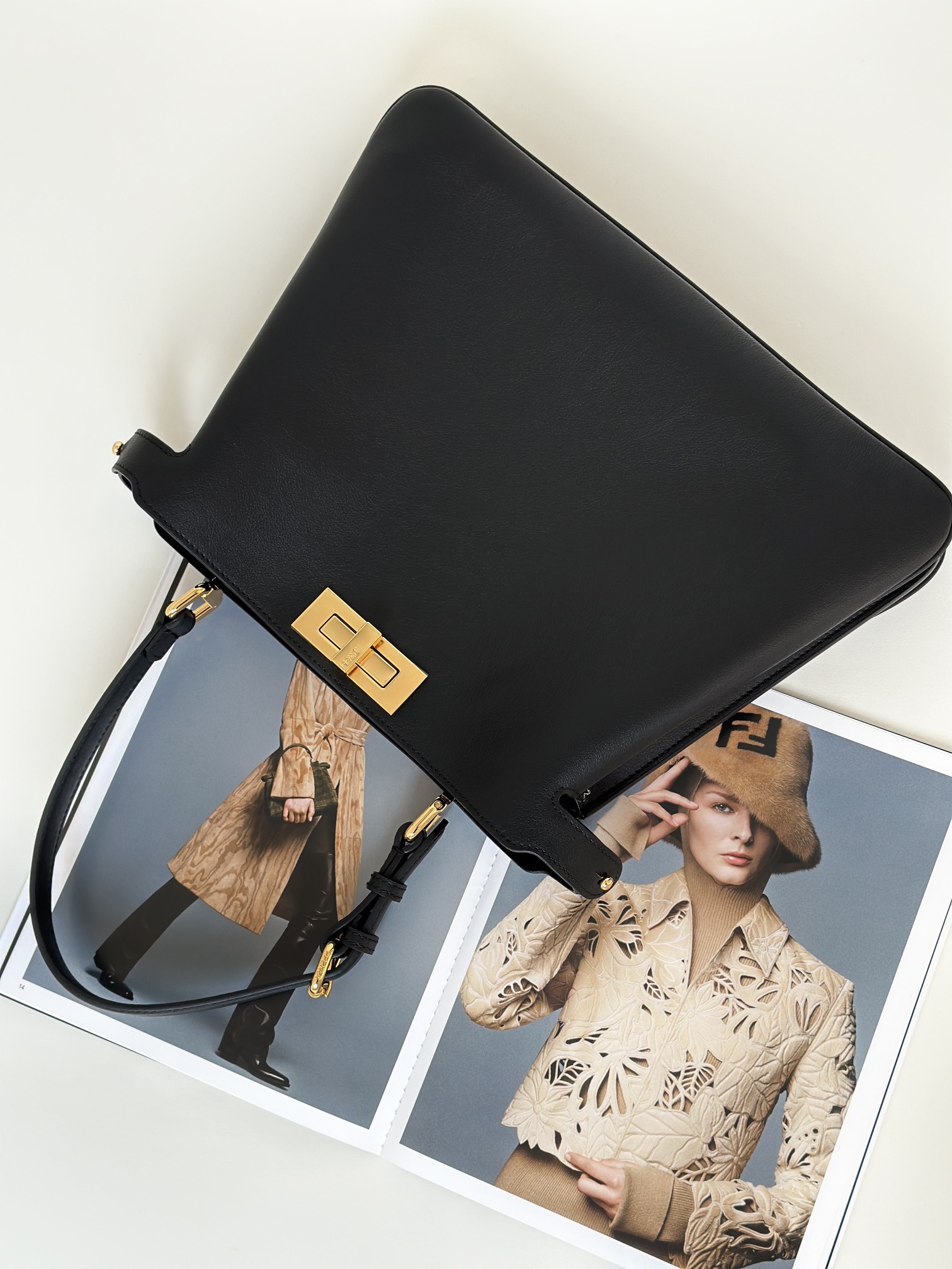 TÚI XÁCH NỮ FENDI 80172 MÀU ĐEN 