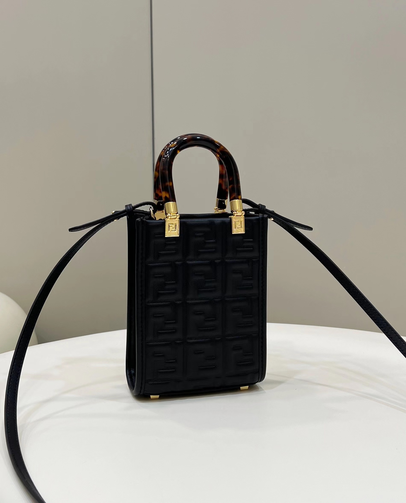 TÚI TOTE MINI FENDI 8597
