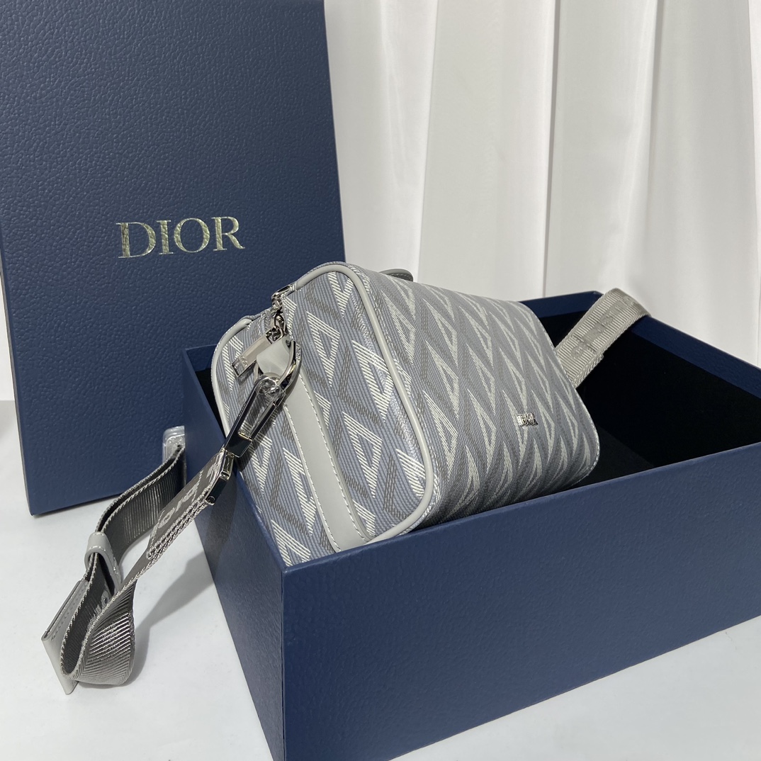 Túi Xách Nam Dior Lingot Màu Xám 9915