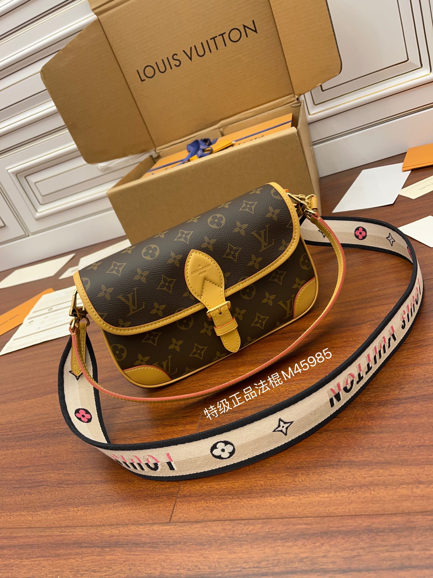 Túi Đeo Chéo Nữ Louis Vuitton LV Diane M45985 Màu Nâu
