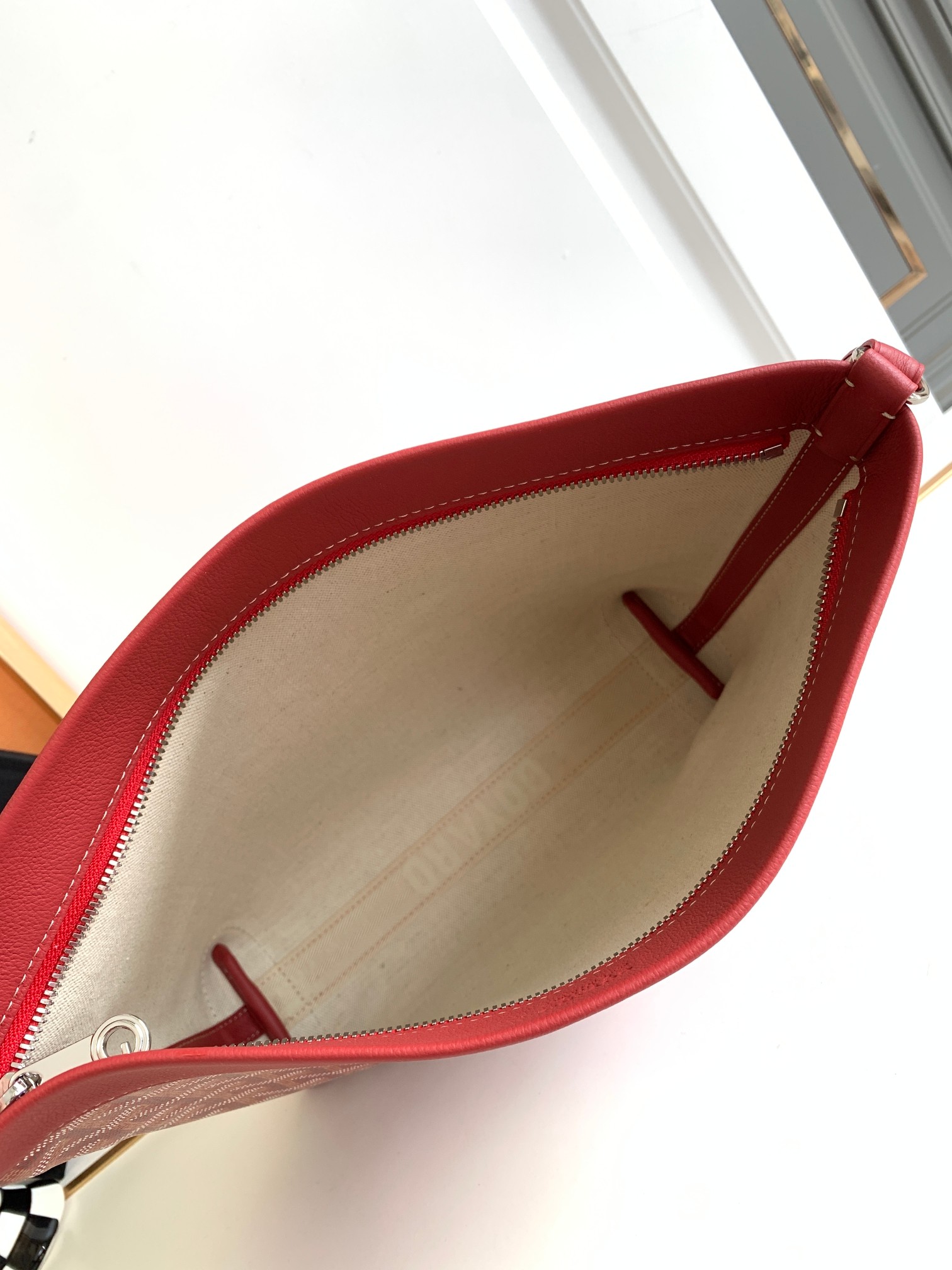 GOYARD CONTI 8811 (red)