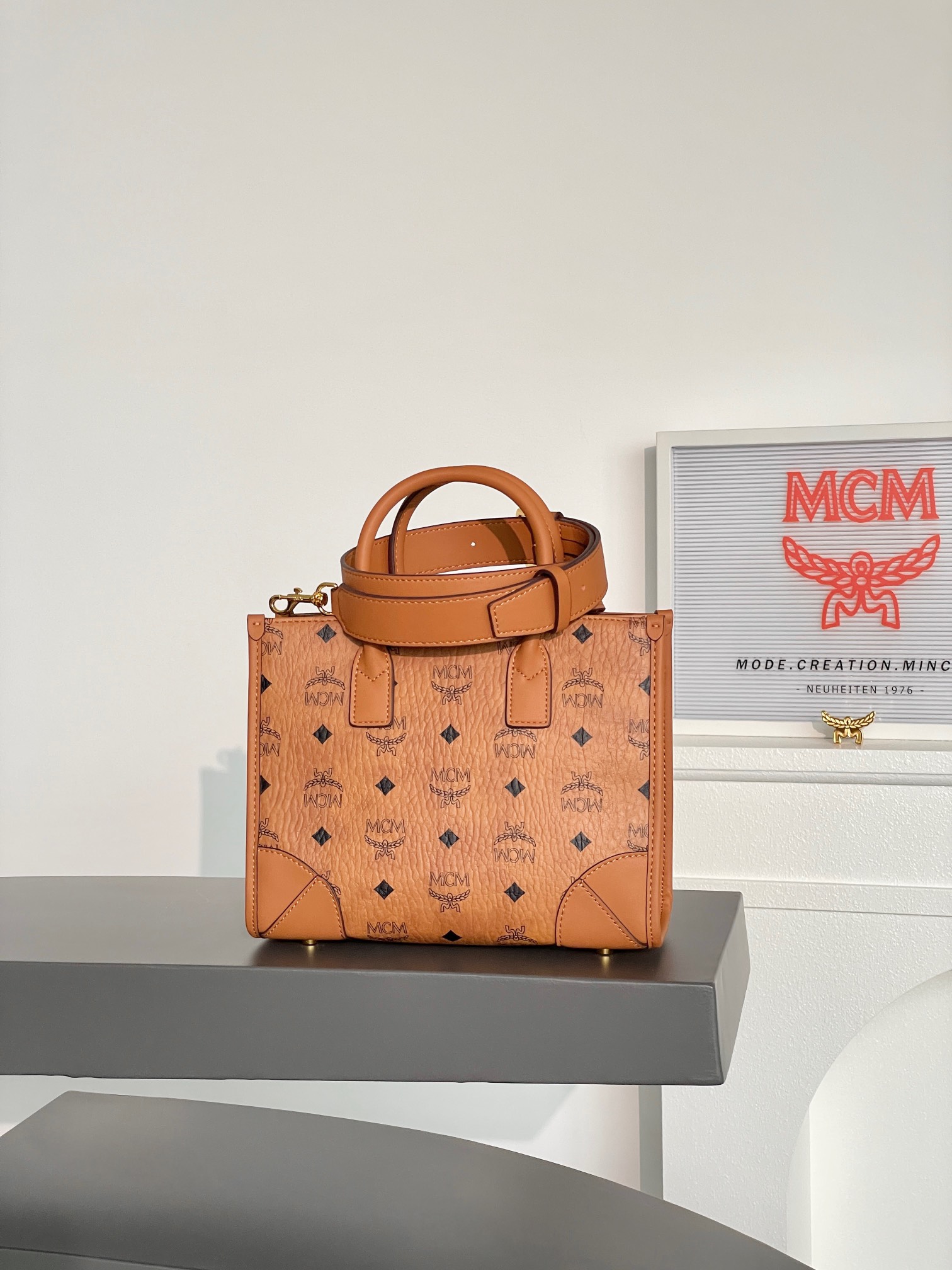 MCM MUNCHEN VISETOS 02CO001 (BROWN)