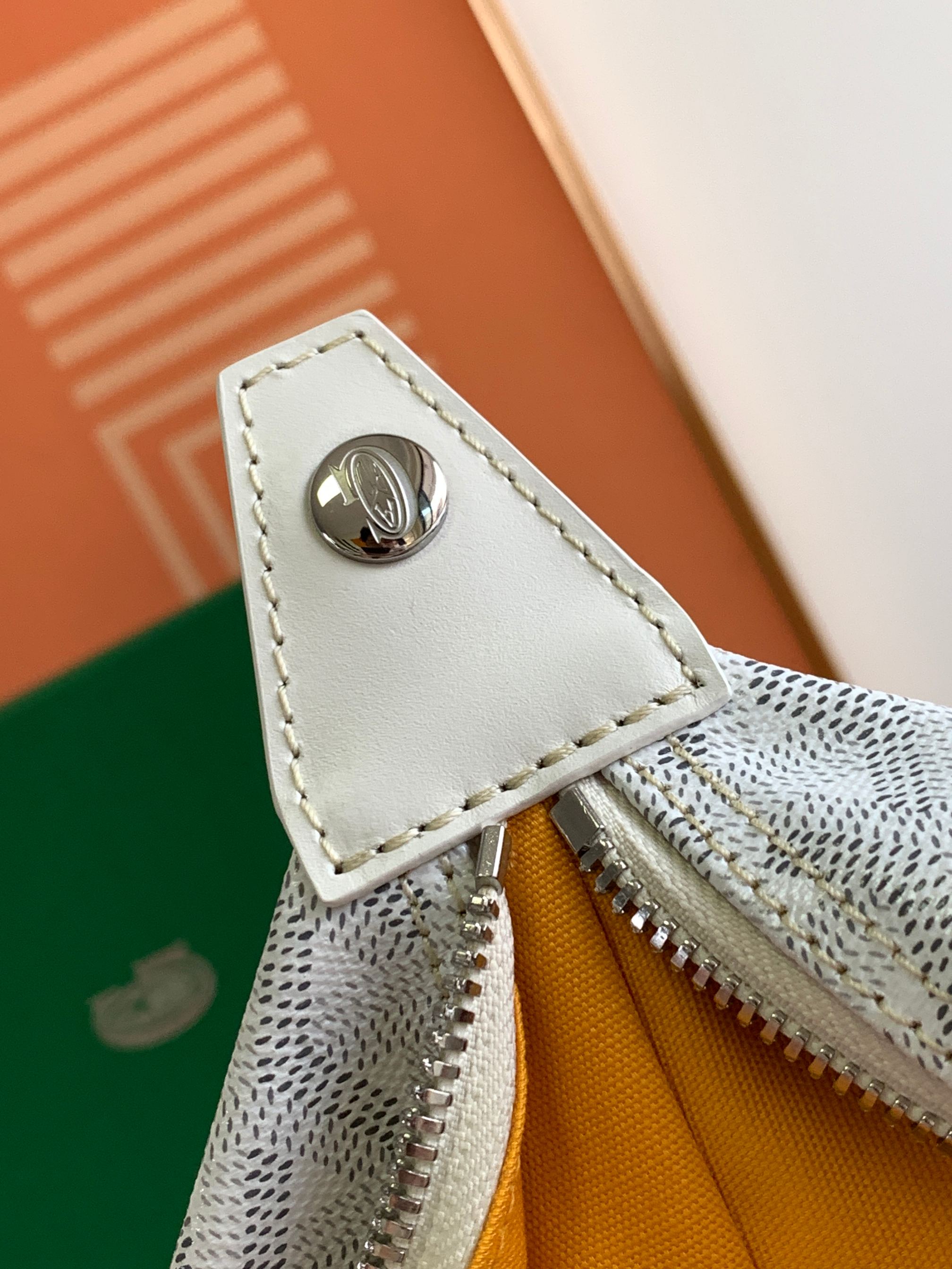 Goyard toilet ecrue bag 8829 (white)