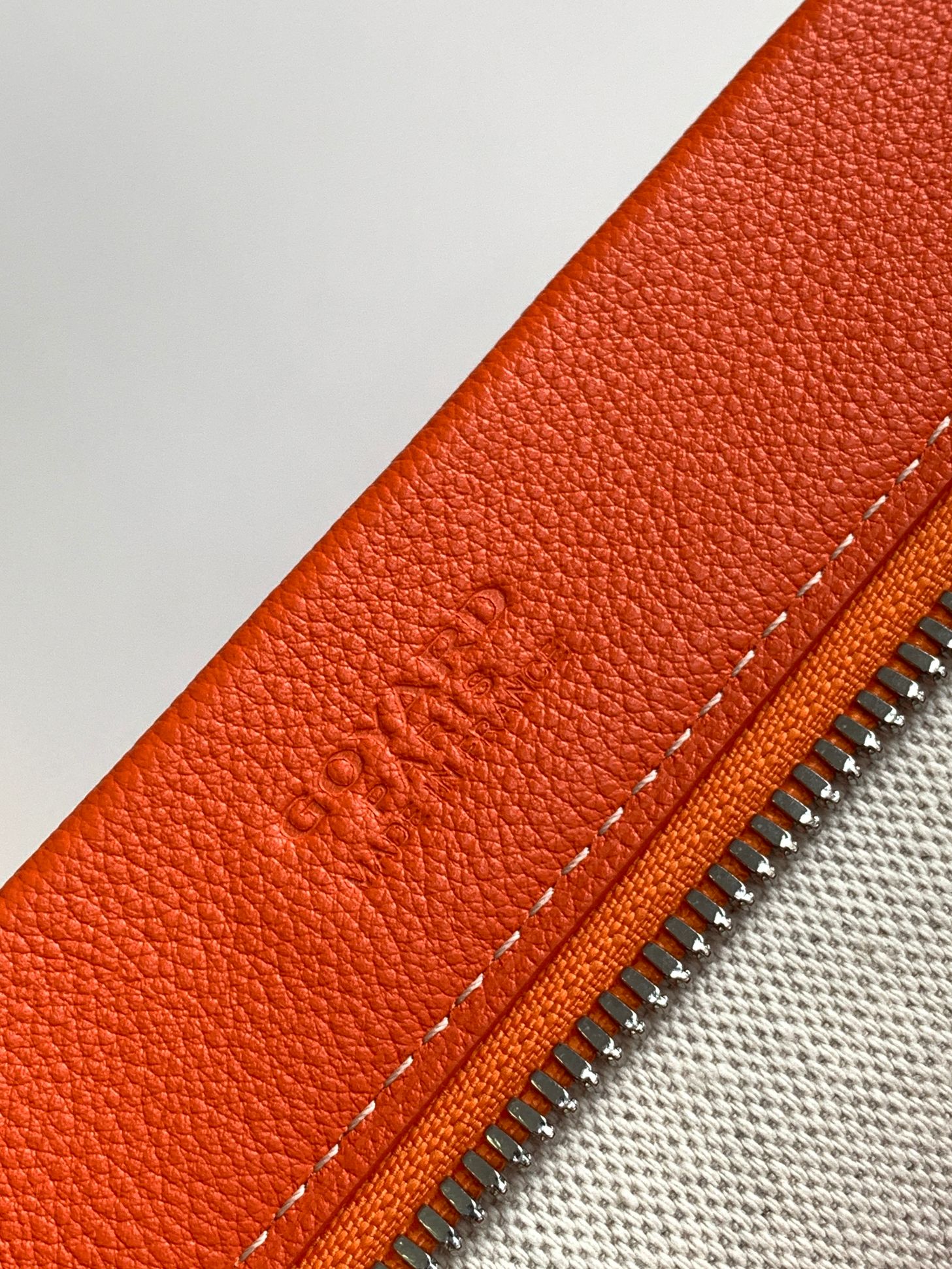 GOYARD CONTI 8811 (orange)