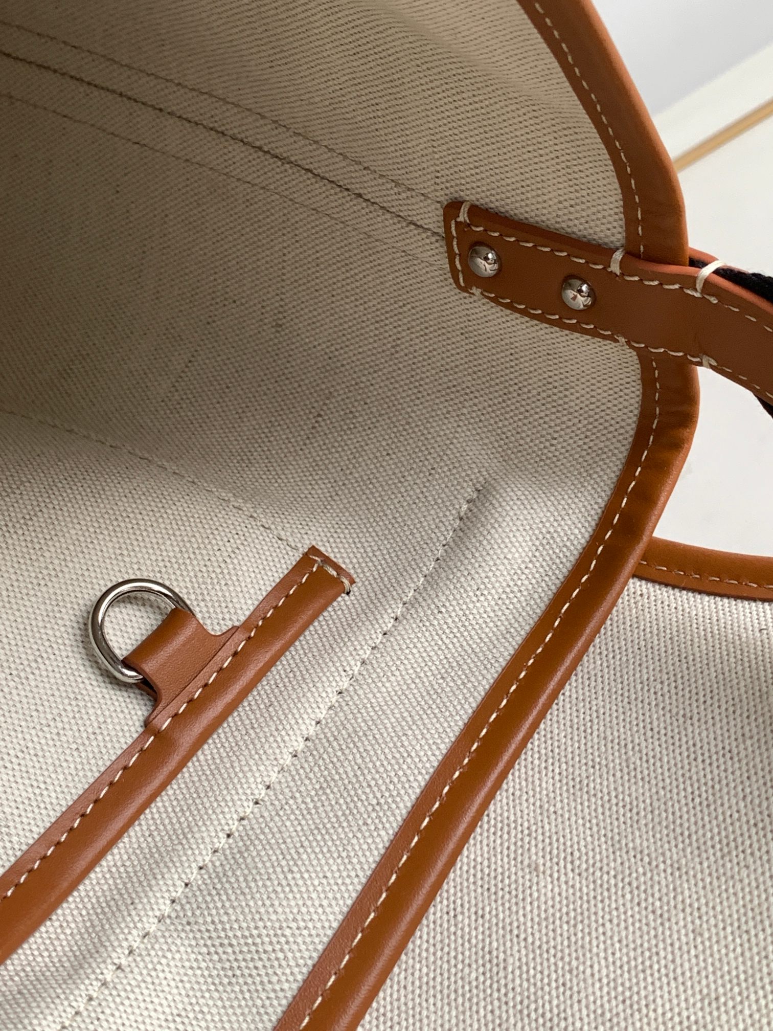 Túi xách Goyard 8130 màu nâu 