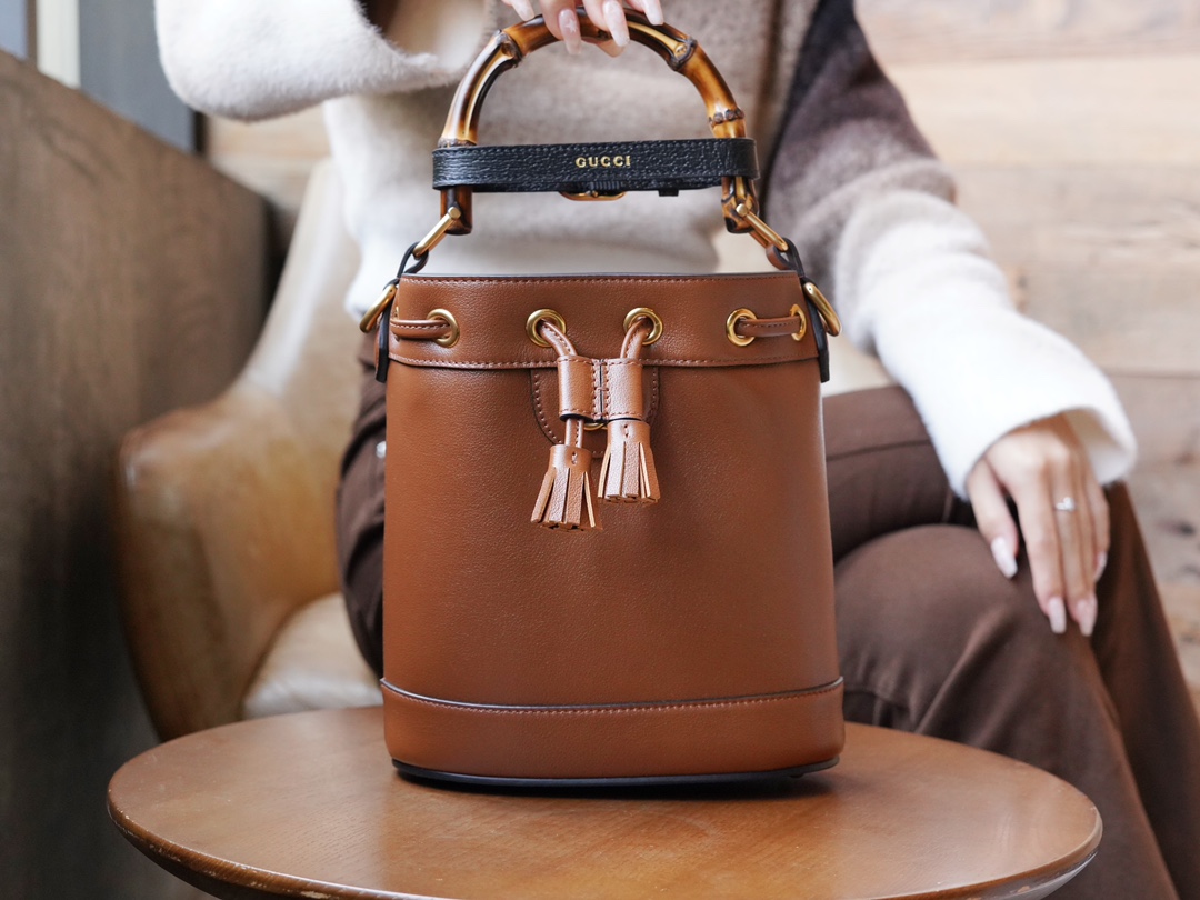 Diana 724667 (Brow)