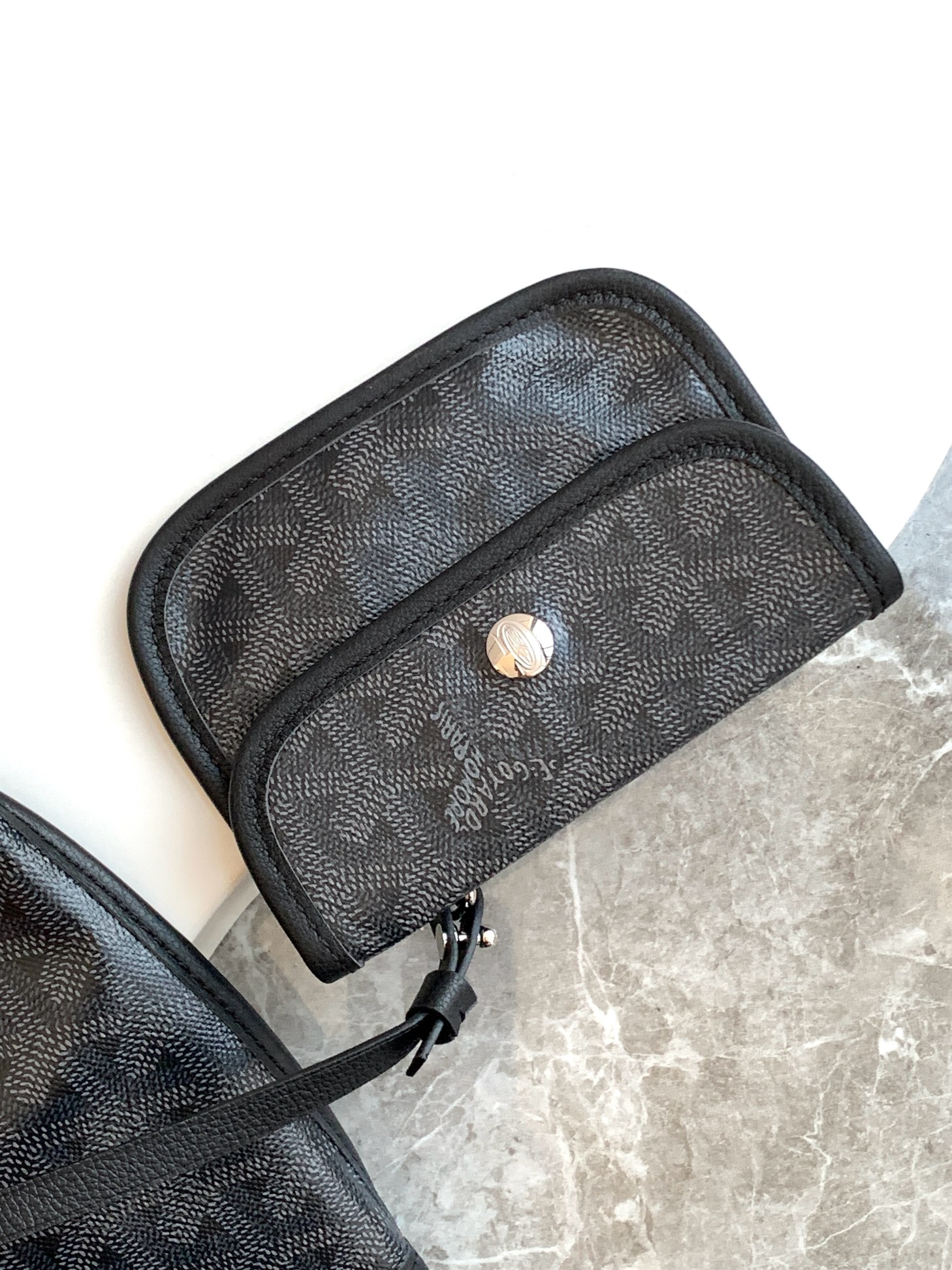 Túi xách Goyard 8003 màu đen