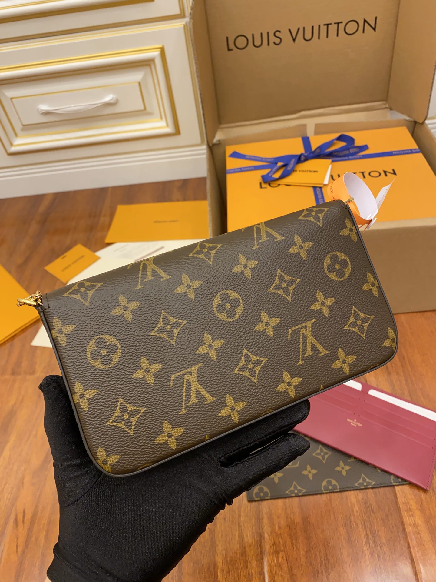 Túi Đeo Chéo Nữ Louis Vuitton LV M61276 Félicie Pochette Monogram Màu Nâu