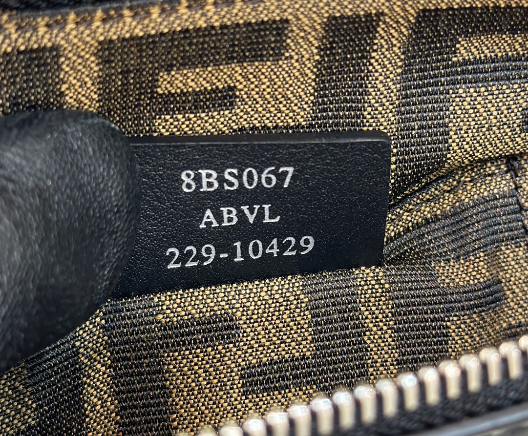 TÚI XÁCH NỮ FENDI 8570C 