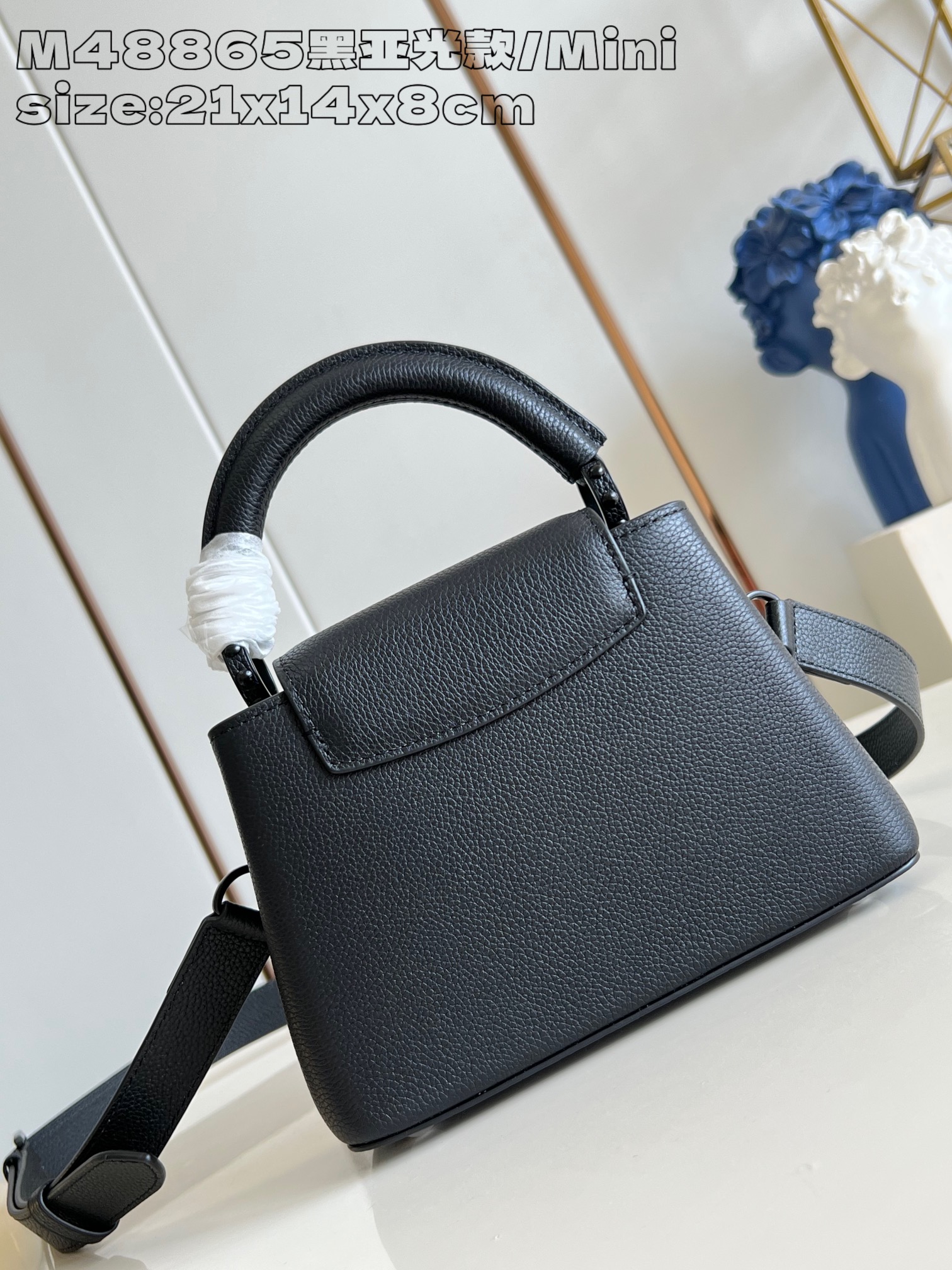 Túi Nữ Louis Vuitton Capucines mini M48865 Màu Đen