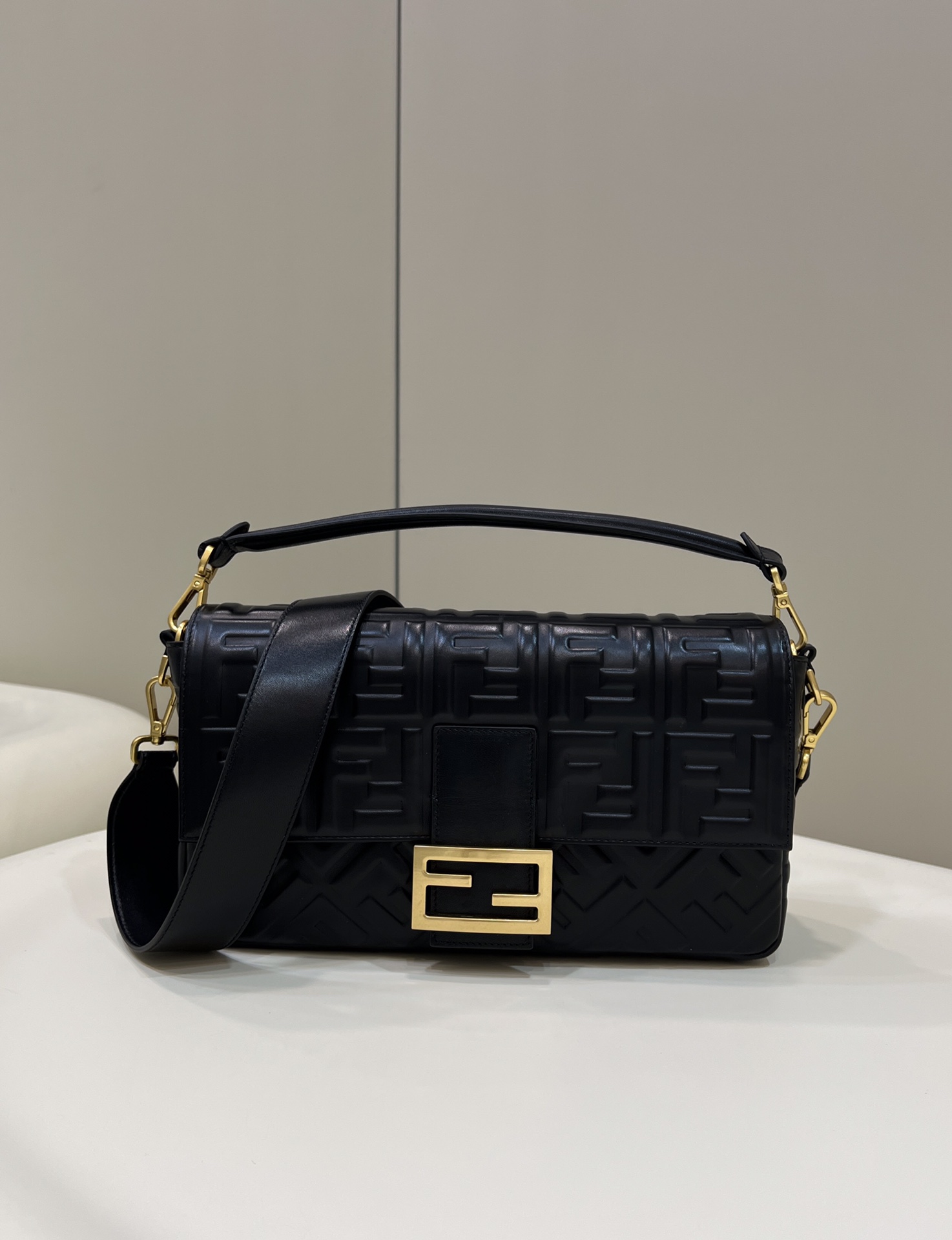 TÚI XÁCH NỮ FENDI 0192