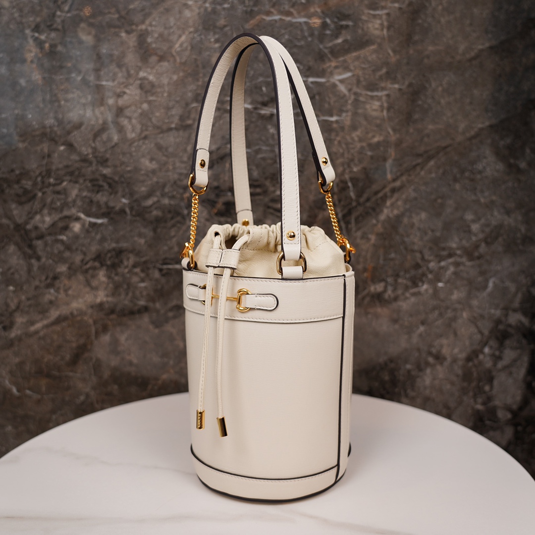 GG Supreme 637115 (White) 