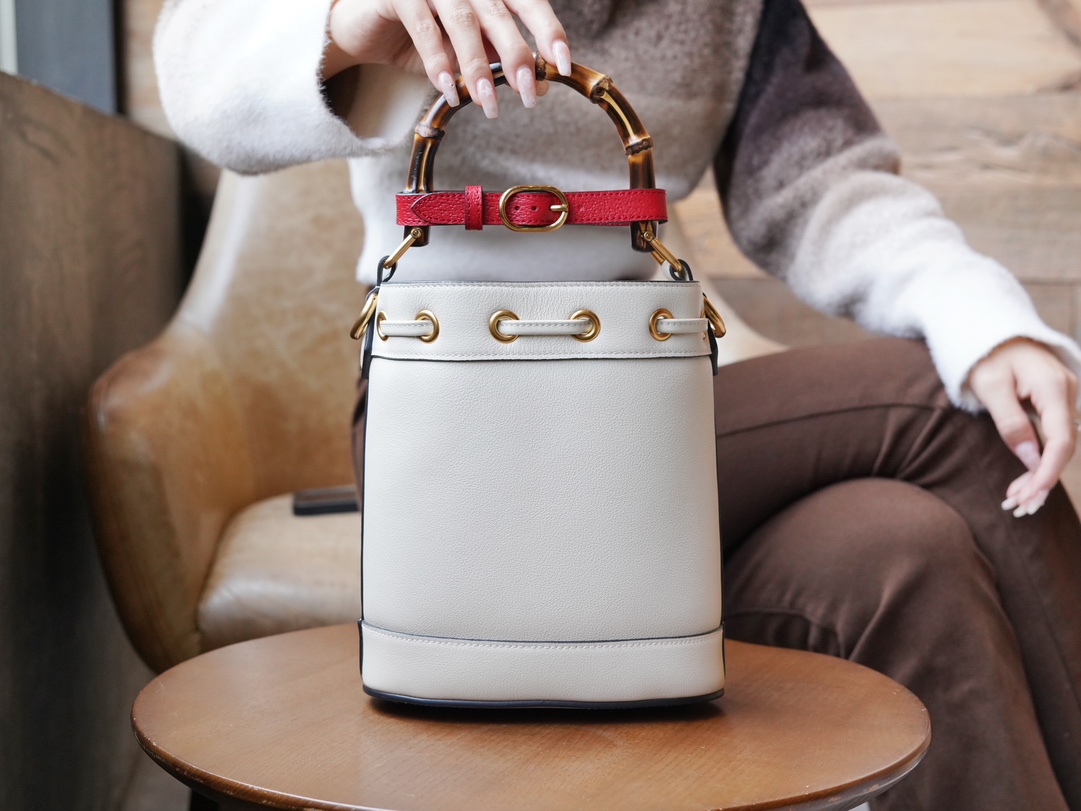 Diana 724667 (White)
