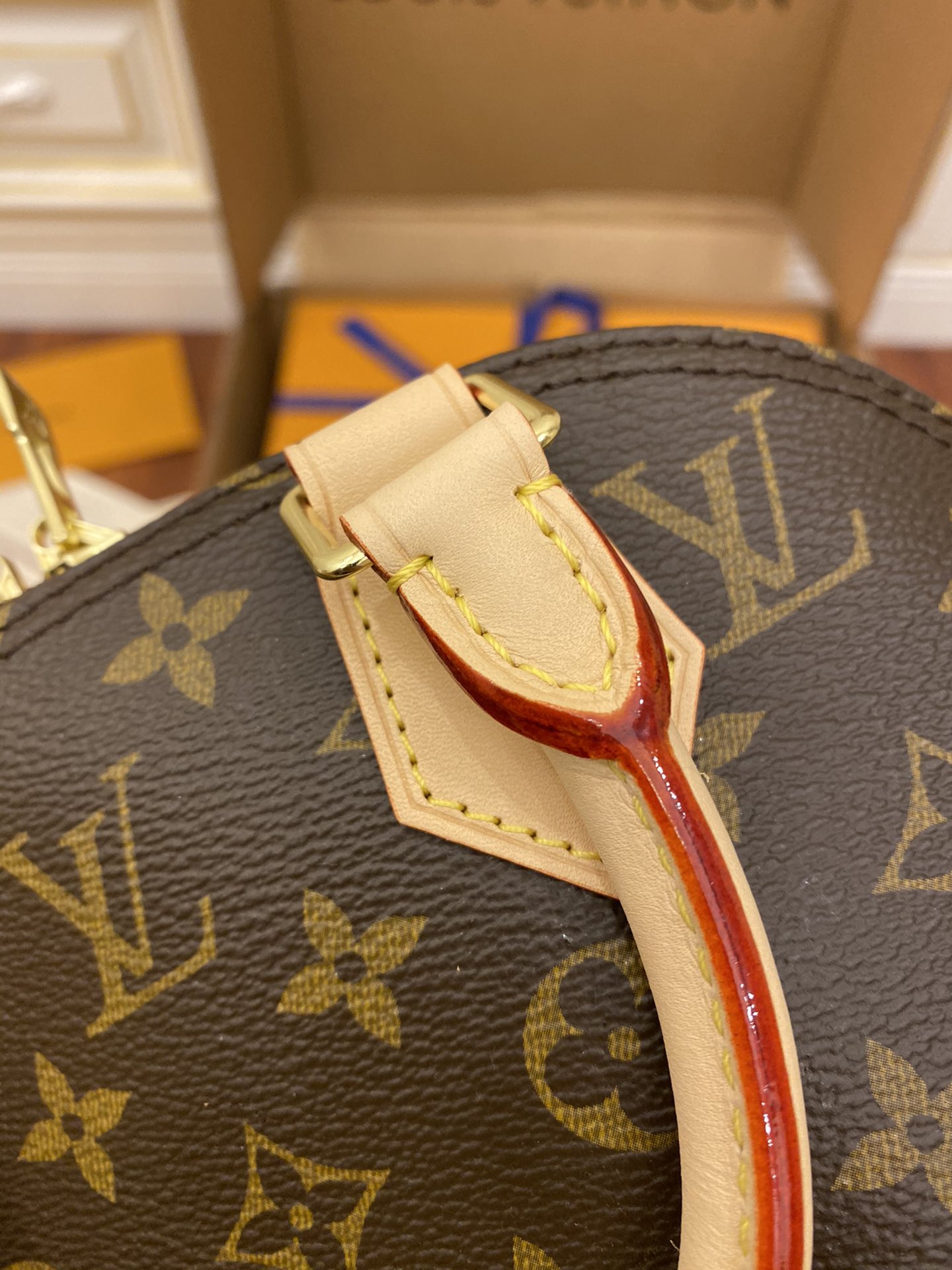 Túi Xách Nữ Louis Vuitton LV Alma BB Bag M53152 Màu Nâu Đen