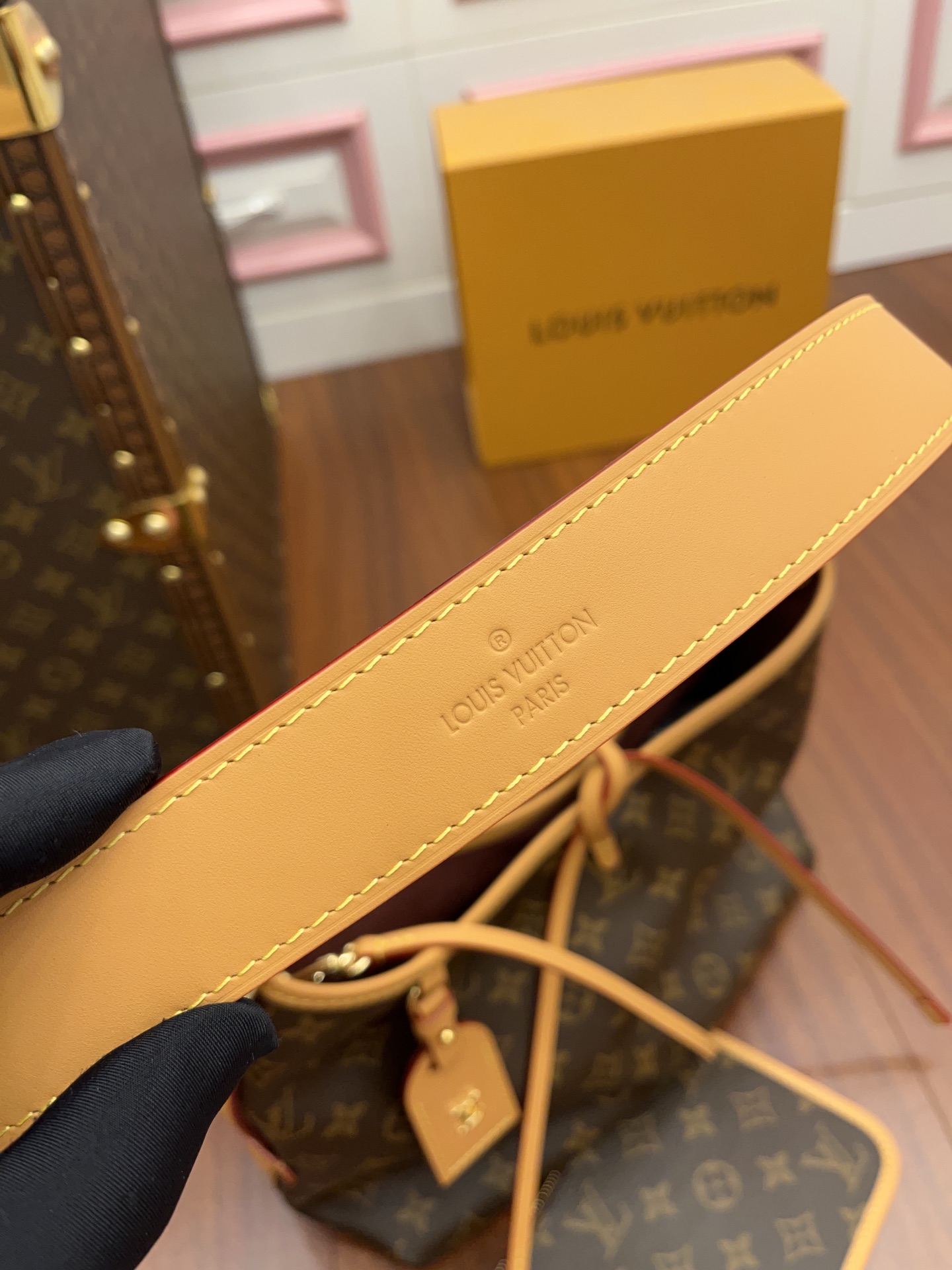 Túi Đeo Vai Nữ Louis Vuitton LV Carryall PM Bag M46203 Màu Nâu