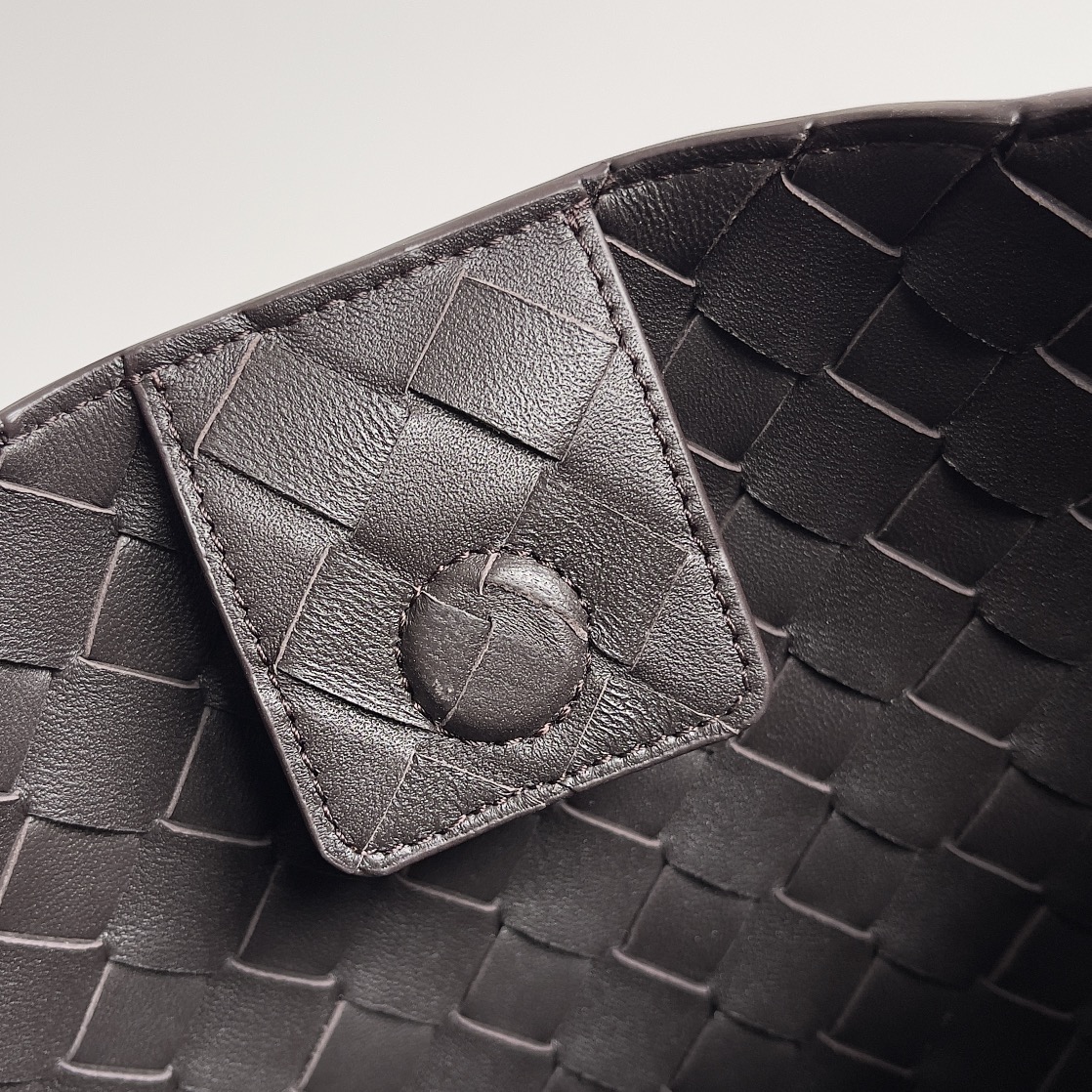 Túi xách nữ bottega veneta màu nâu 754990