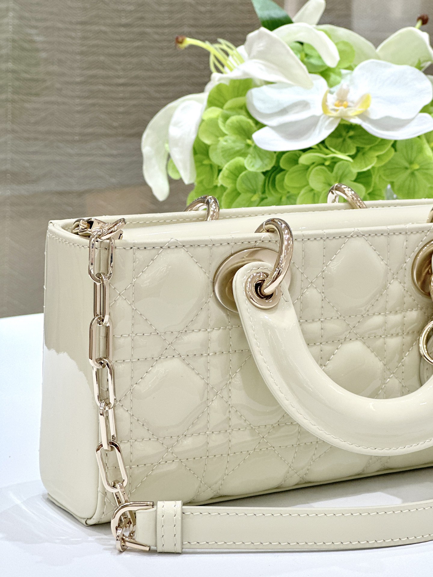Túi Xách Tay Dior D-Joy Nữ Màu Trắng