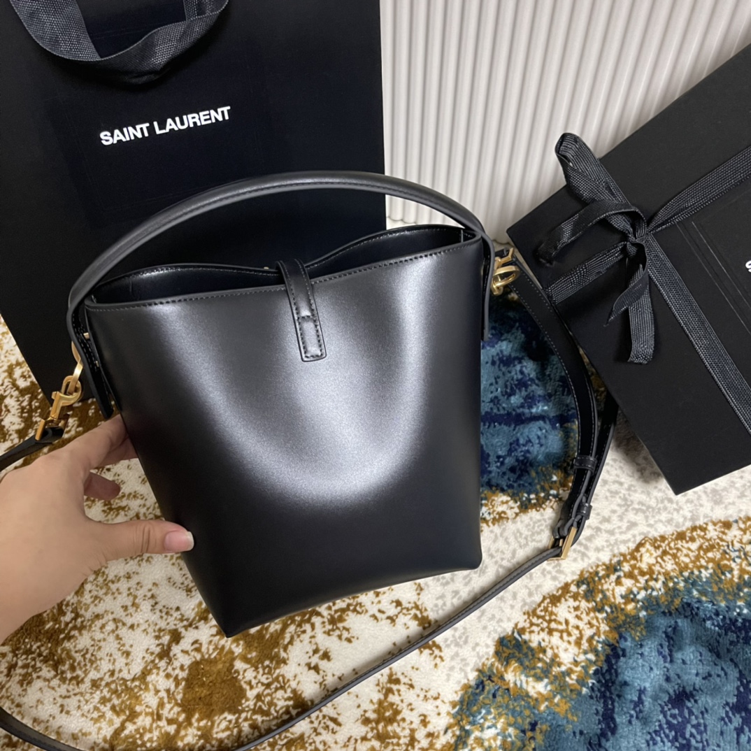 YSL LE37 749036 (Black)
