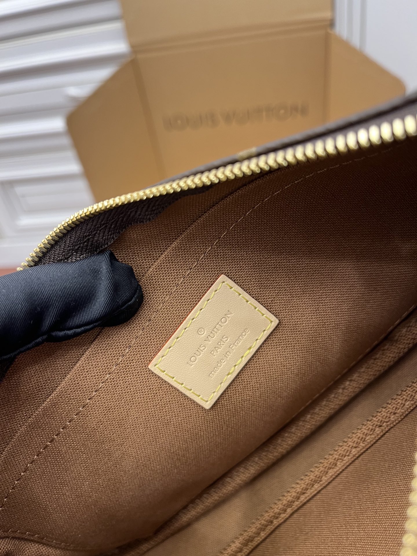 Túi Đeo Chéo Nữ Louis Vuitton LV Multi Pochette Accessoires M44840 Màu Nâu Dây Hồng