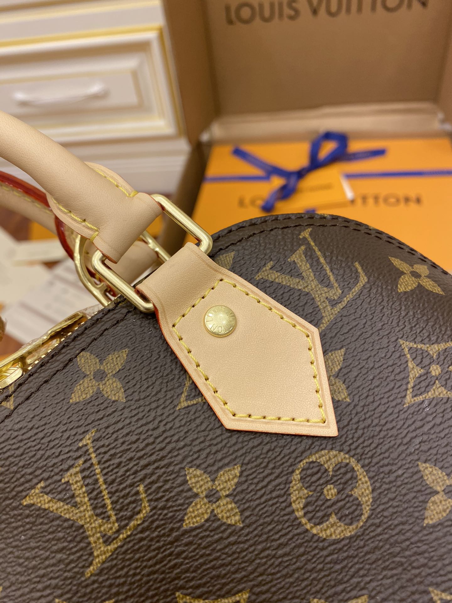 Túi Xách Nữ Louis Vuitton LV Alma BB Bag M53152 Màu Nâu Đen