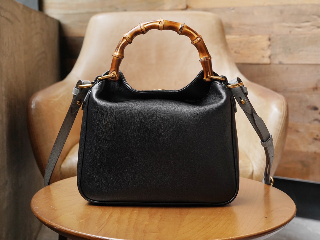 Sac à épaule Gucci Diana taille moyenne 746124 (Black)