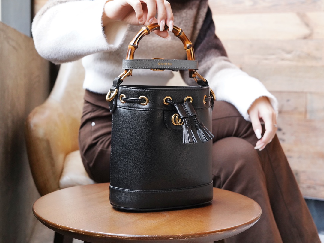 Diana 724667 ( Black)