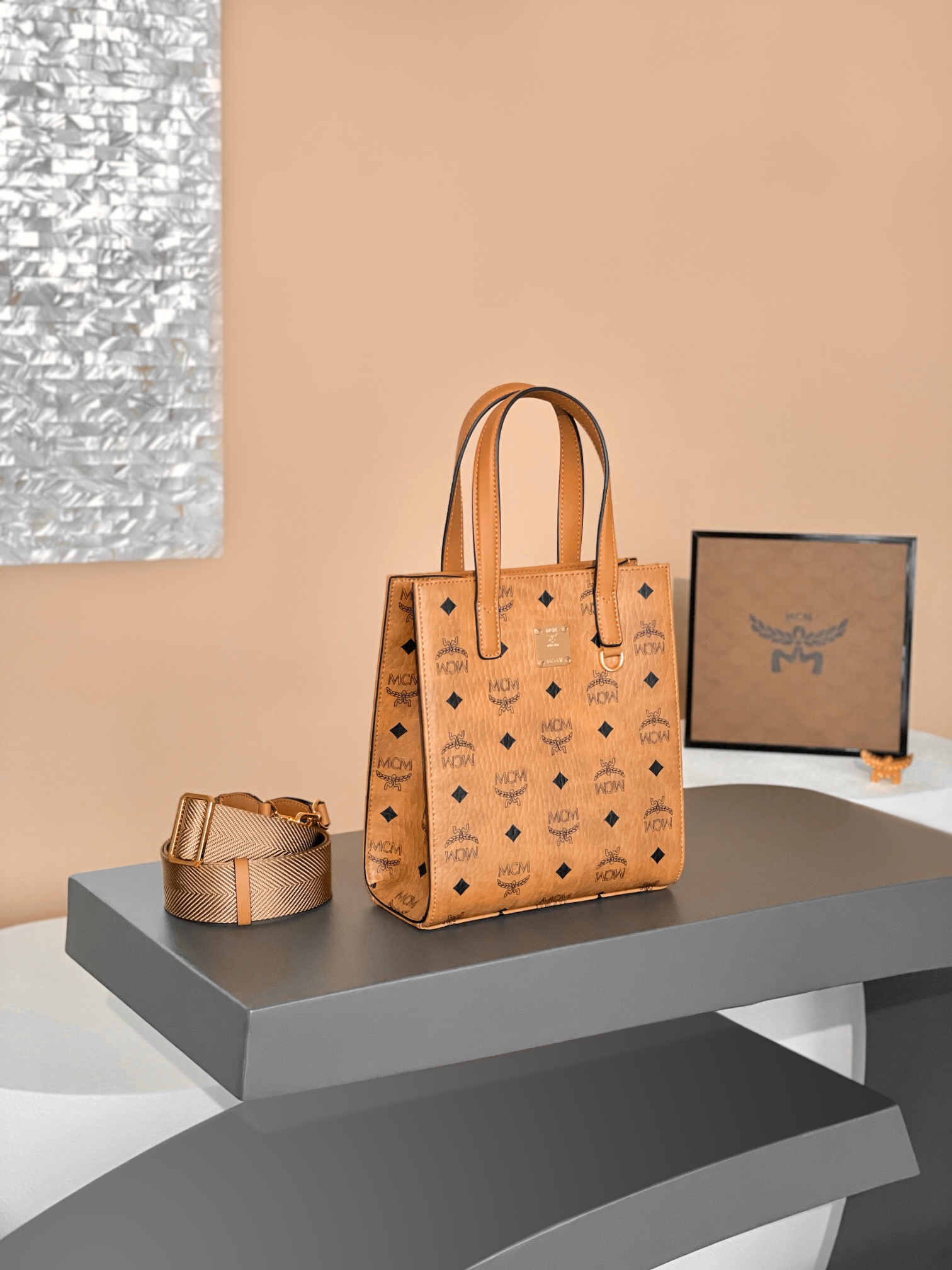 MCM KLASSIK VISETOS 02CO001 (BROWN)