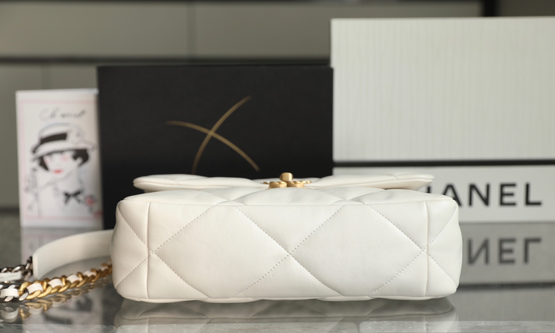 Túi xách Channel C19 bag trắng 