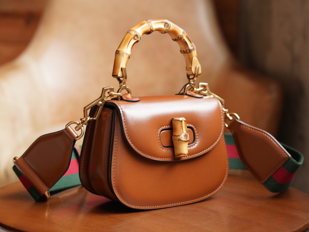 Túi Xách Nữ Gucci Bamboo 1947 686864 Màu Nâu