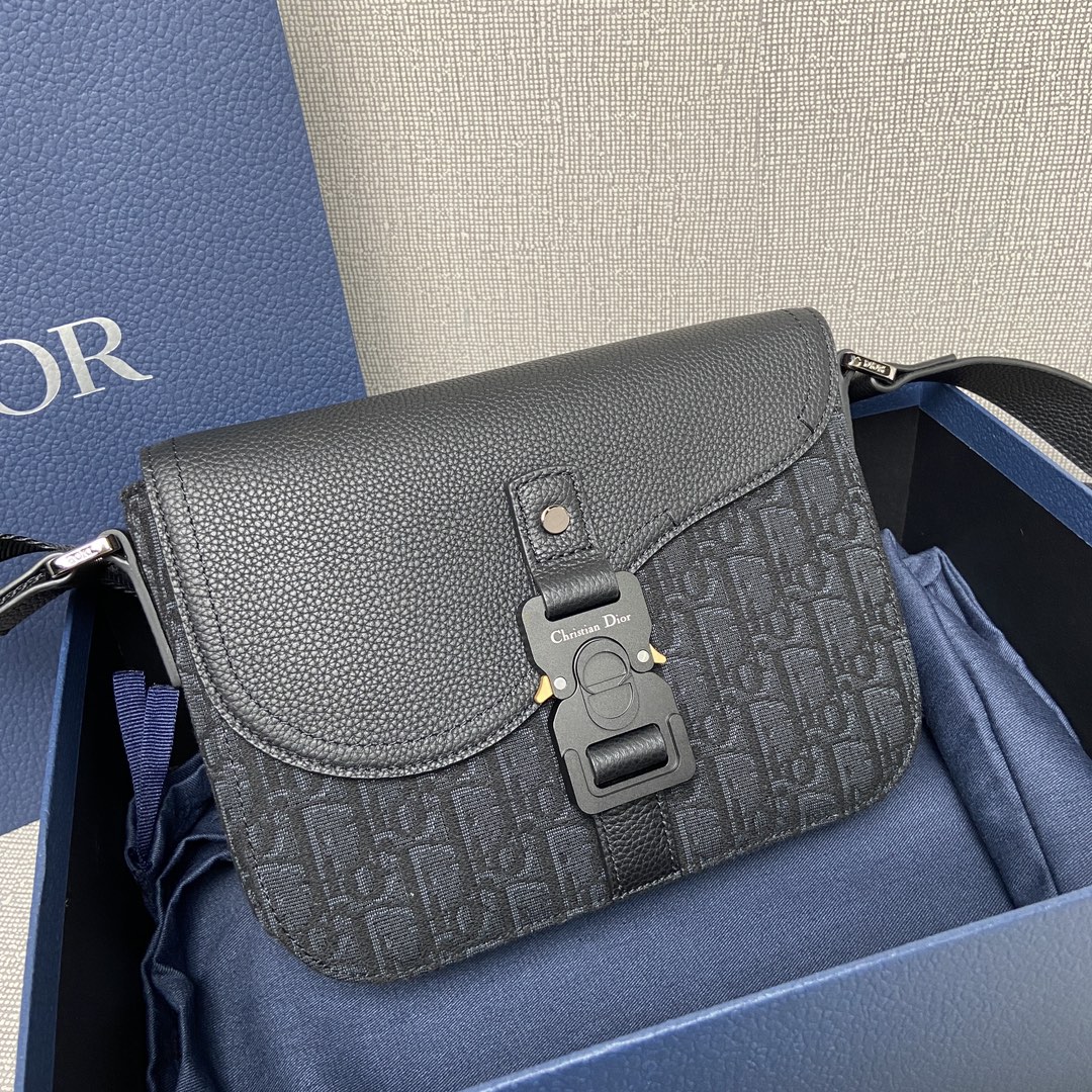Túi Xách Dior Oblique Màu Đen 9957