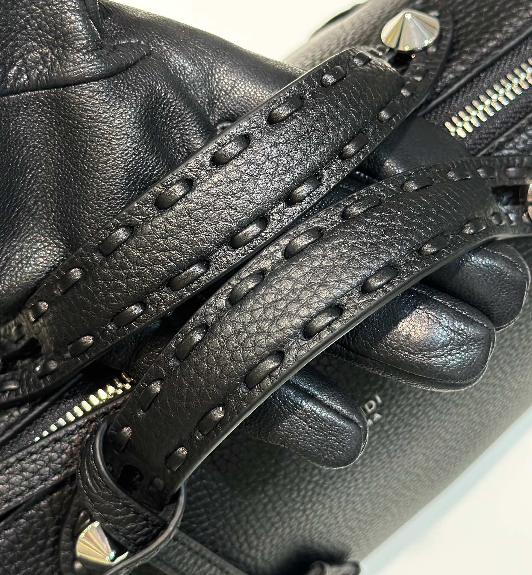 TÚI XÁCH NỮ FENDI8651 