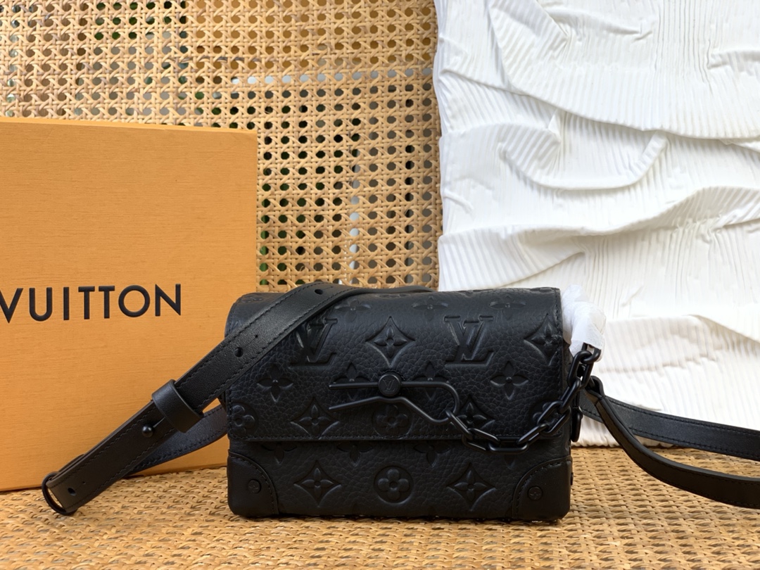 Túi Đeo Chéo Louis Vuitton LV Steamer Wearable Wallet M81746 Màu Đen