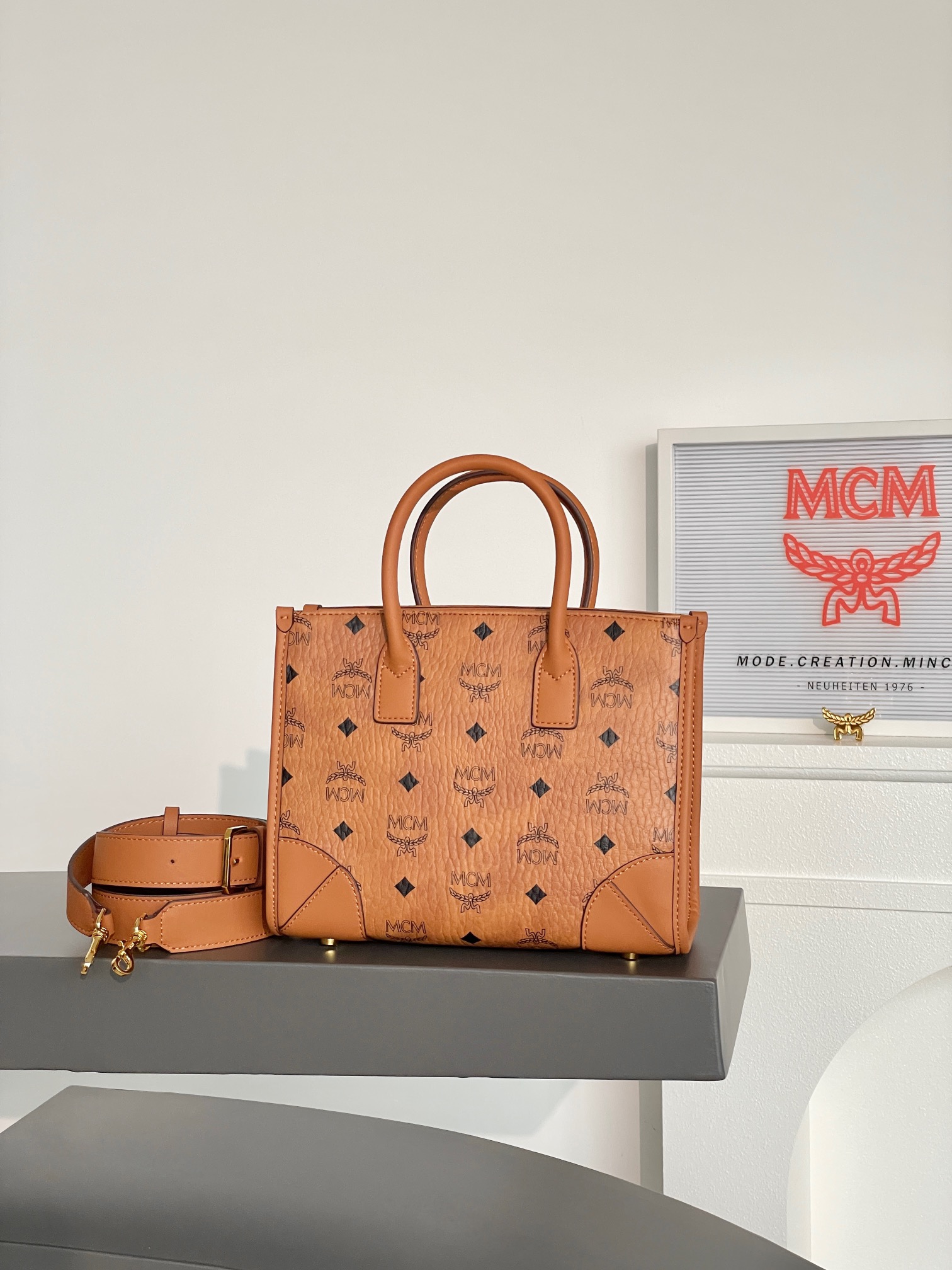 MCM MUNCHEN VISETOS 02CO001 (BROWN)