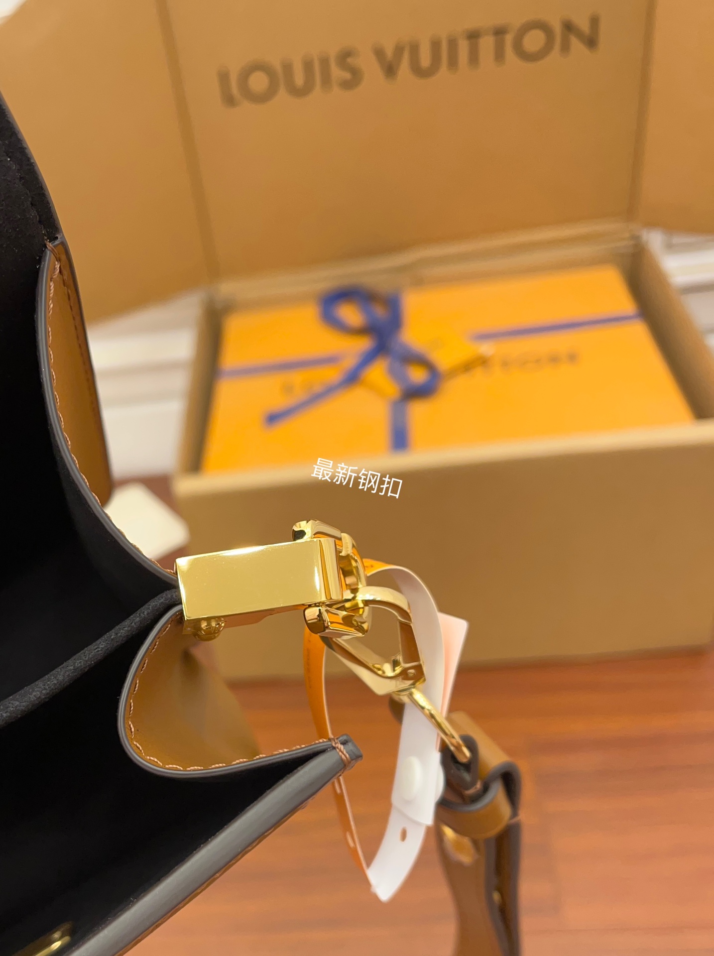 Túi Đeo Chéo Nữ Louis Vuitton LV Mini Dauphine M45959 Màu Nâu Đen