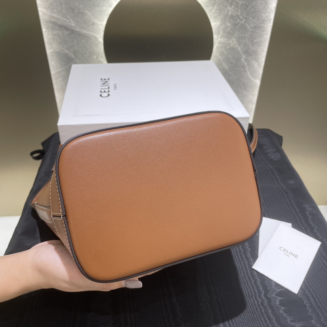 Túi Xách Nữ Cuir Triomphe 198243 Màu Nâu 