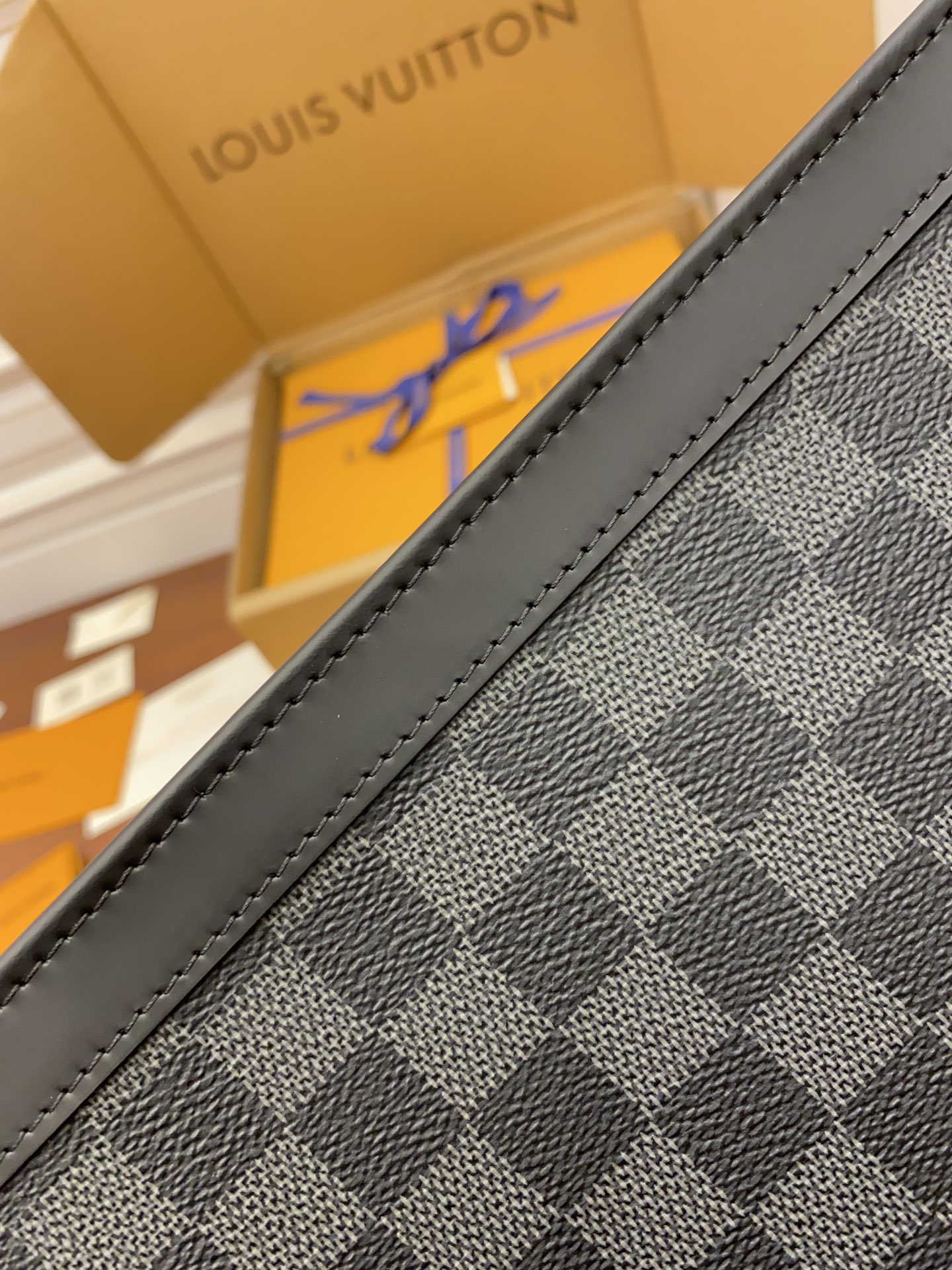 Clutch Cầm Tay Pochette Voyage M41696