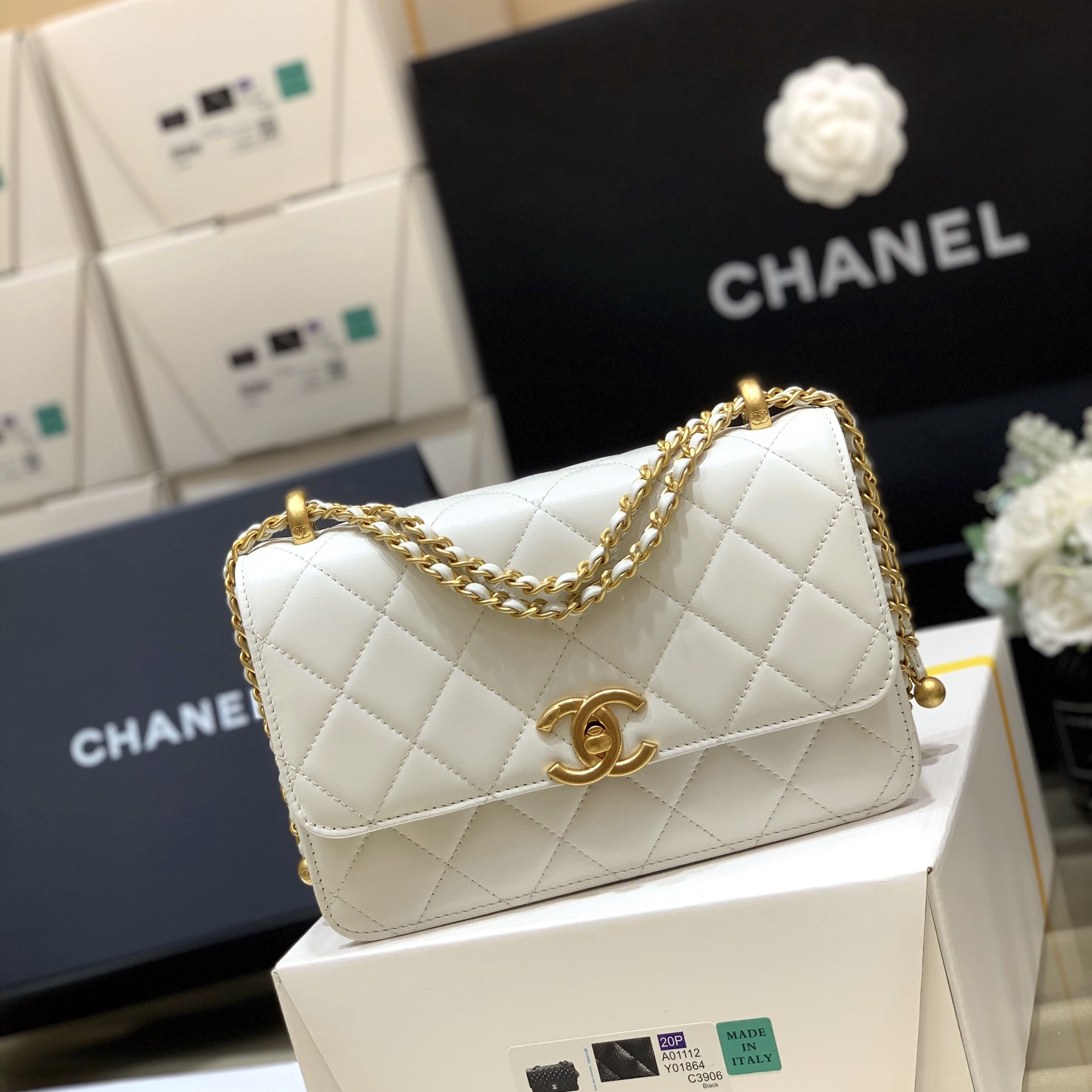 Túi Xách Chanel AP2649 Màu Trắng