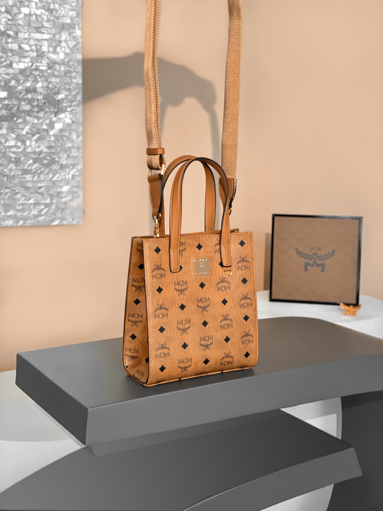 MCM KLASSIK VISETOS 02CO001 (BROWN)