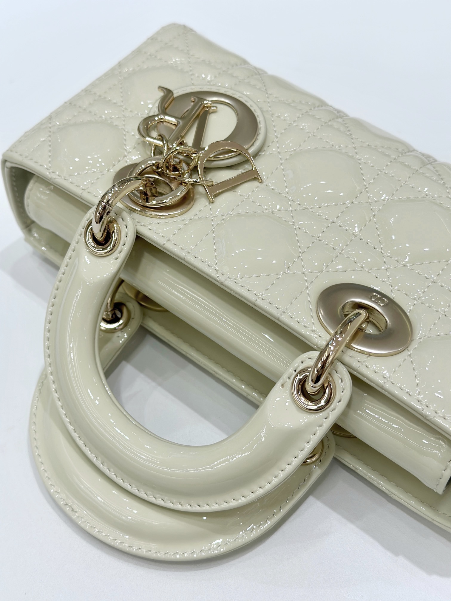Túi Xách Tay Dior D-Joy Nữ Màu Trắng