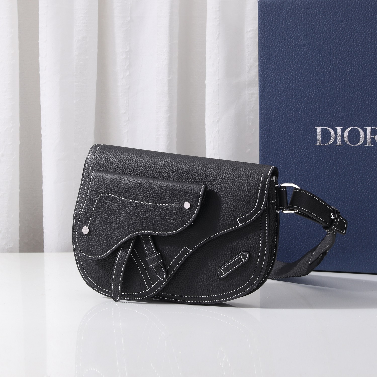 Túi Xách Nam Dior Oblique Màu Đen80015