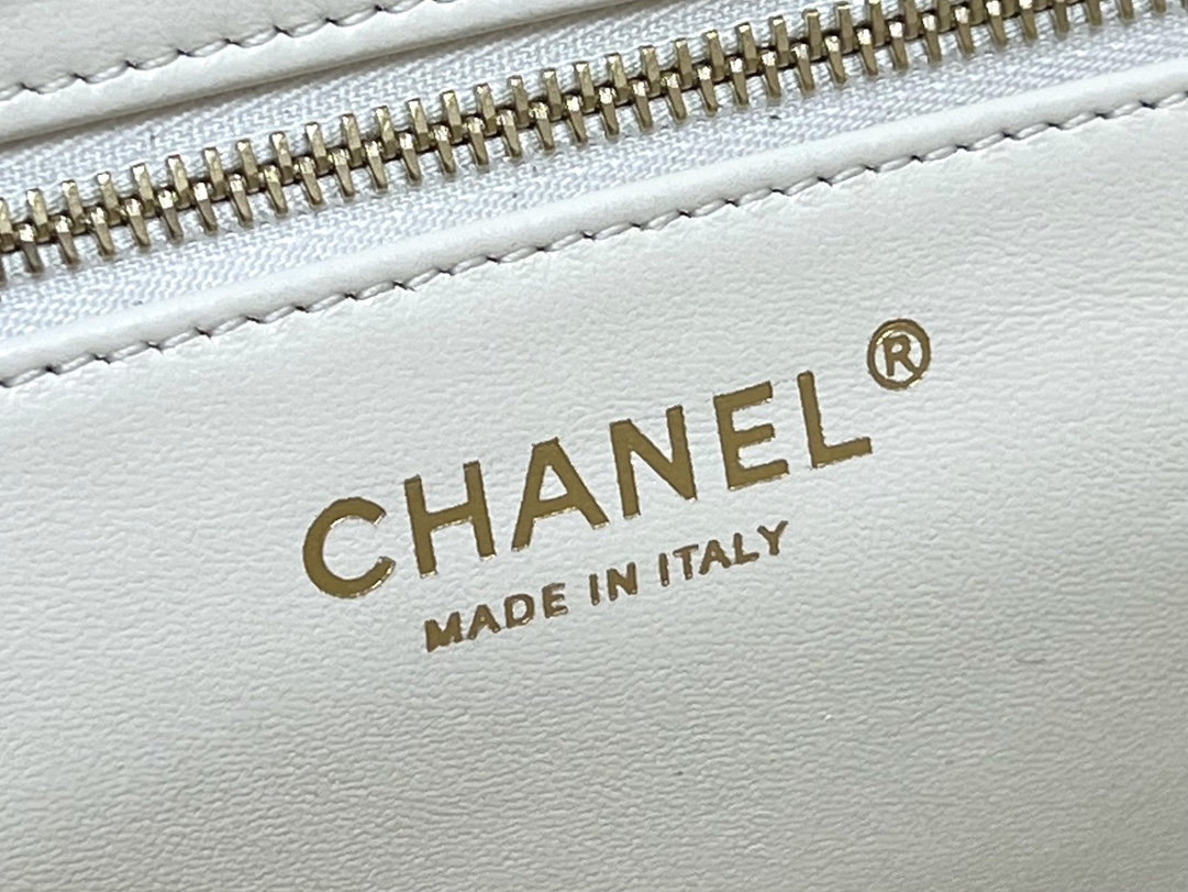 Túi Xách Chanel AP3884 Màu Trắng
