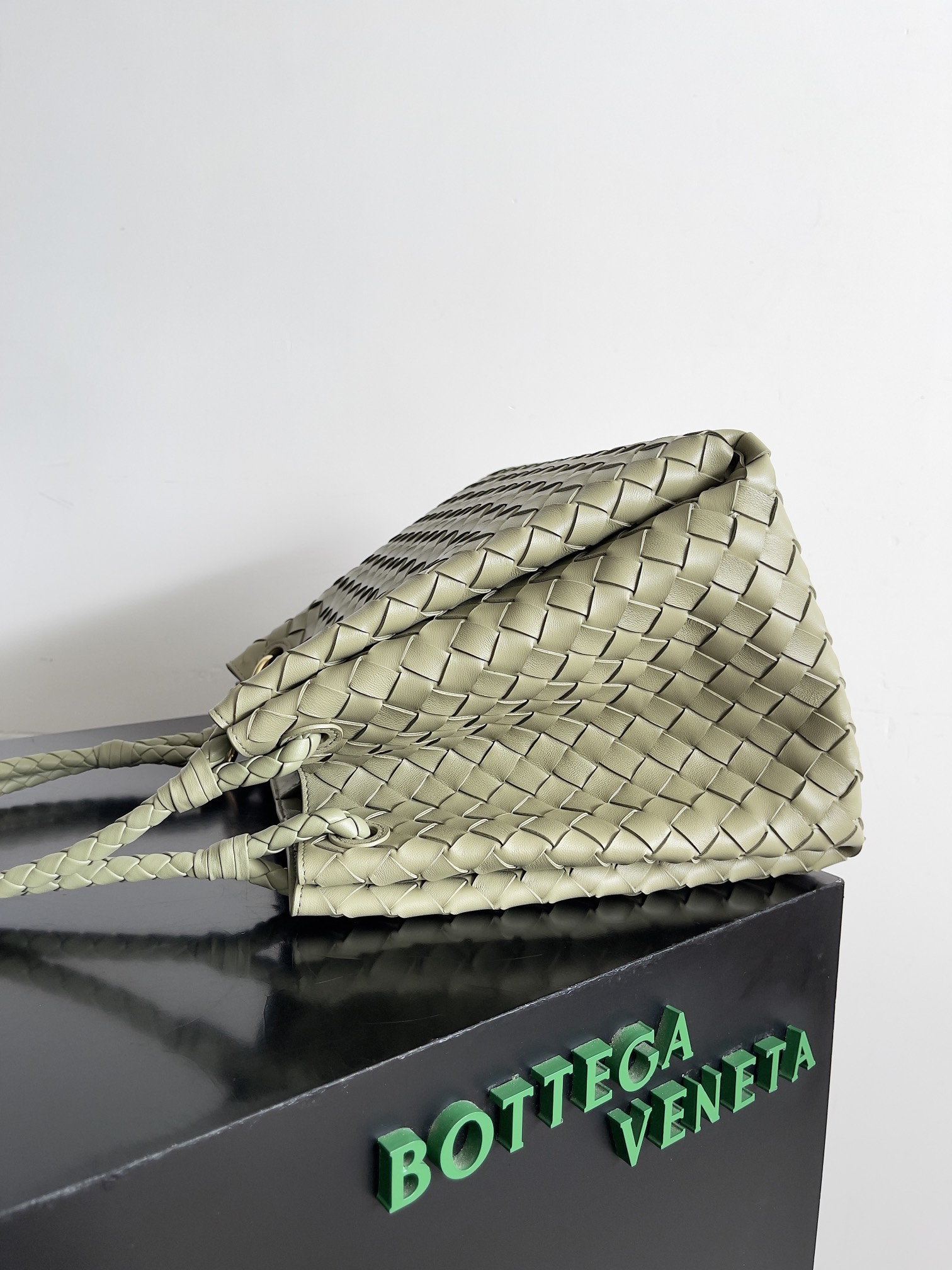 Túi xách nữ bottega veneta màu rêu 796571