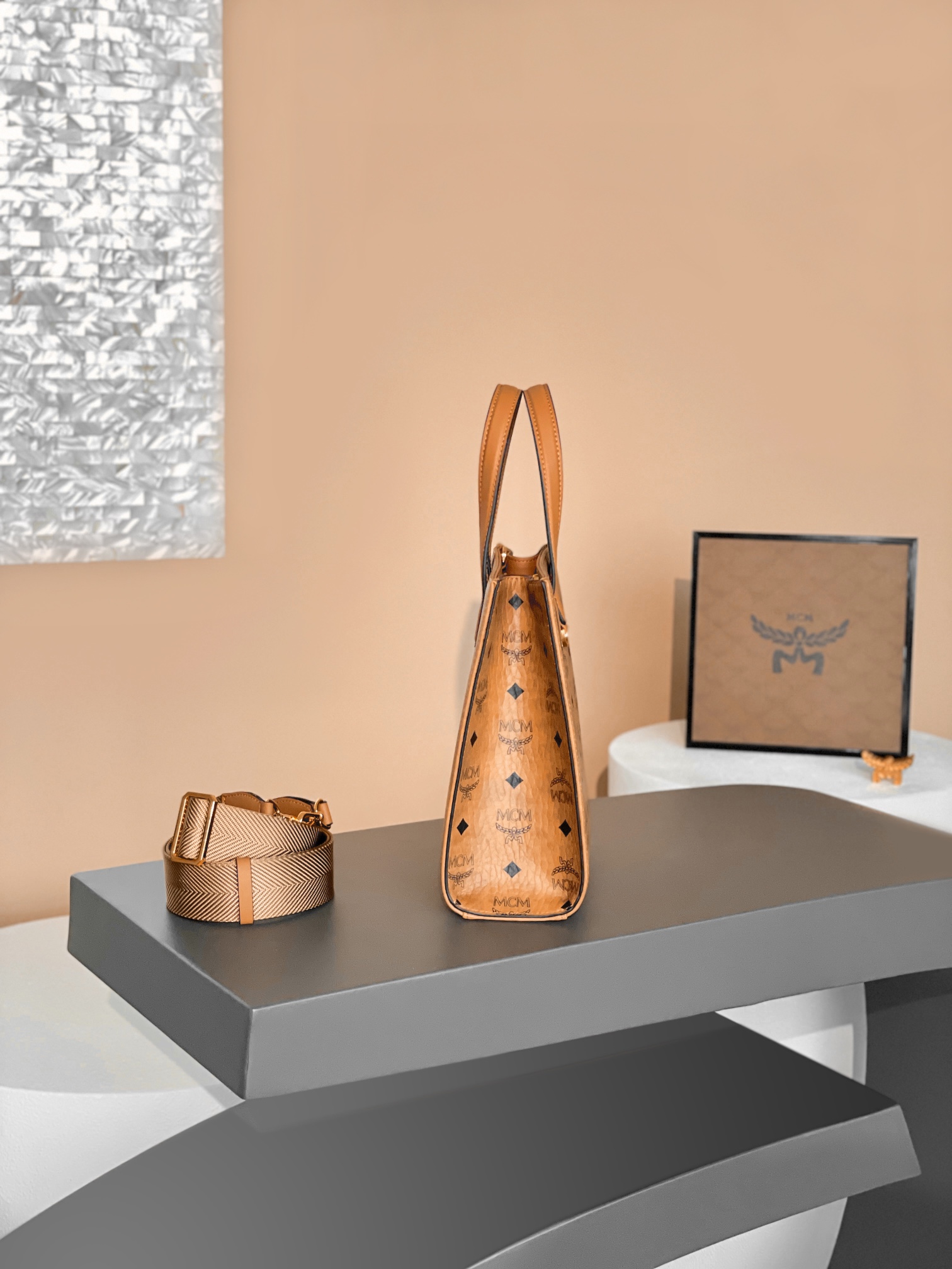 MCM KLASSIK VISETOS 02CO001 (BROWN)