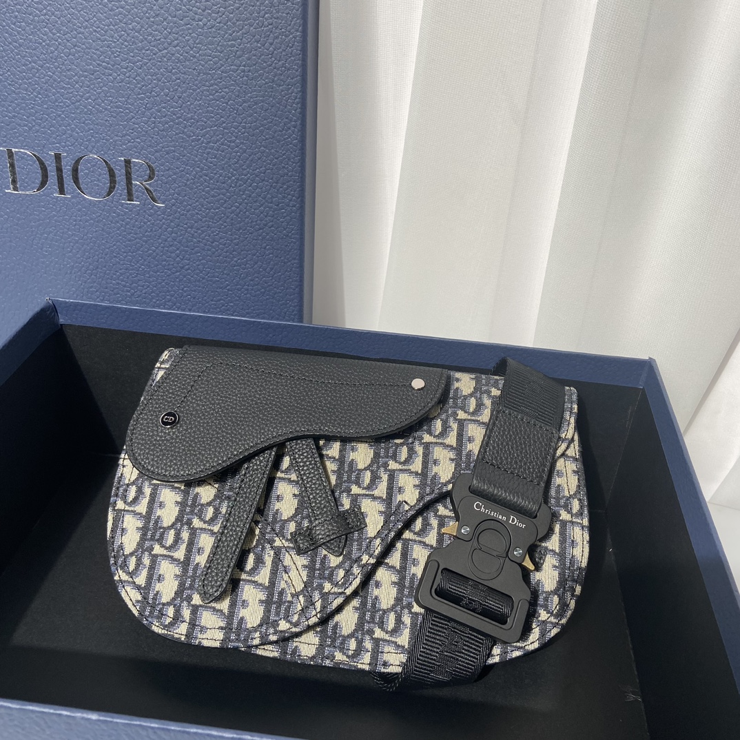 Túi Xách Nam Dior Oblique Màu Trắng 80014