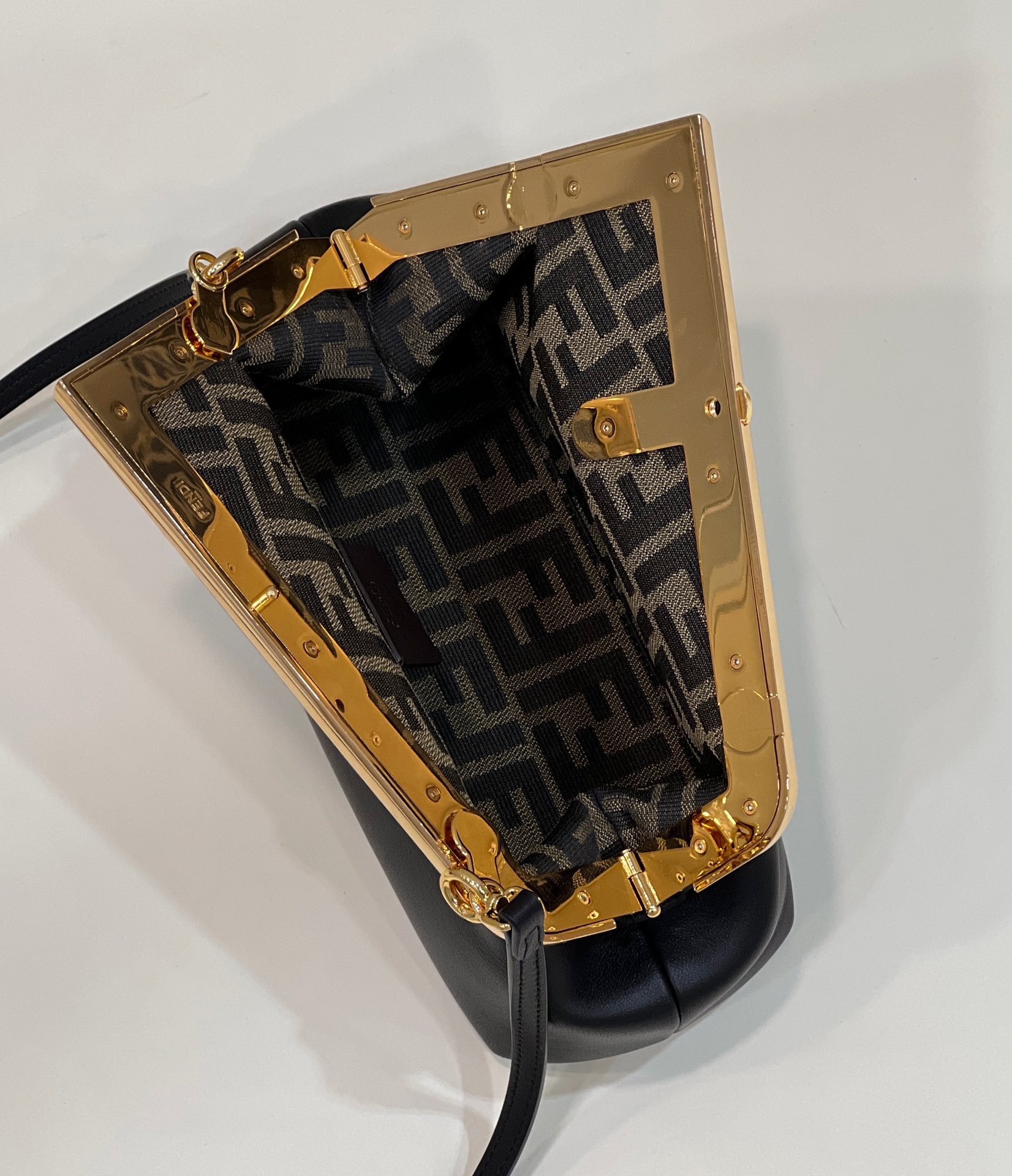TÚI XÁCH NỮ FENDI 80018m 