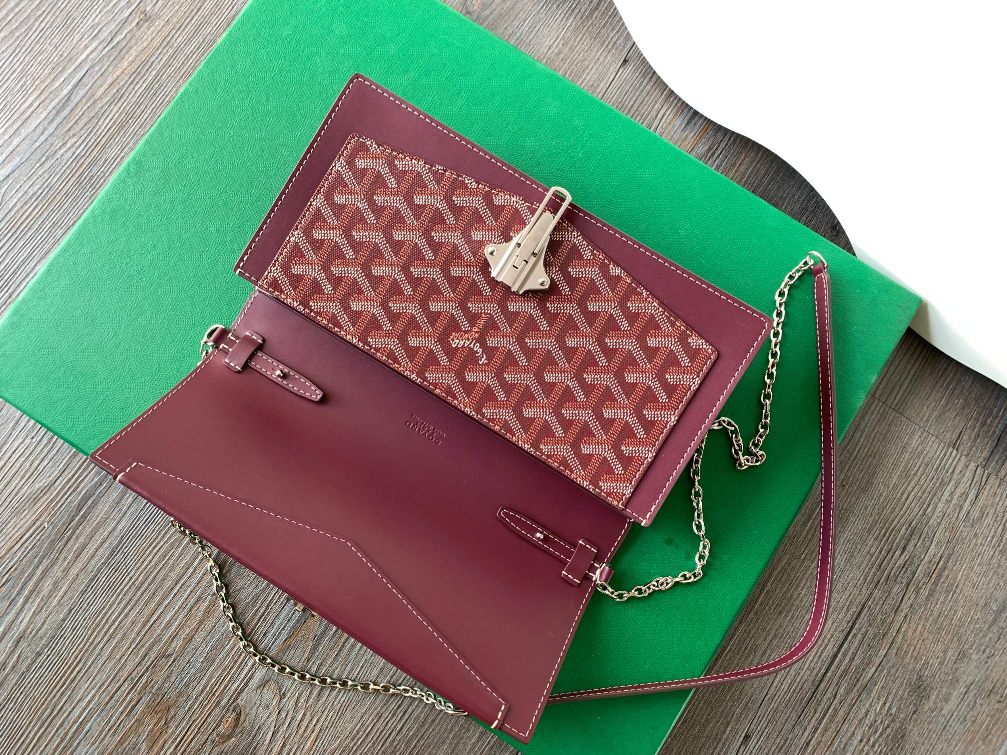 Goyard Duchesse Marie-Caroline 1100 (red)