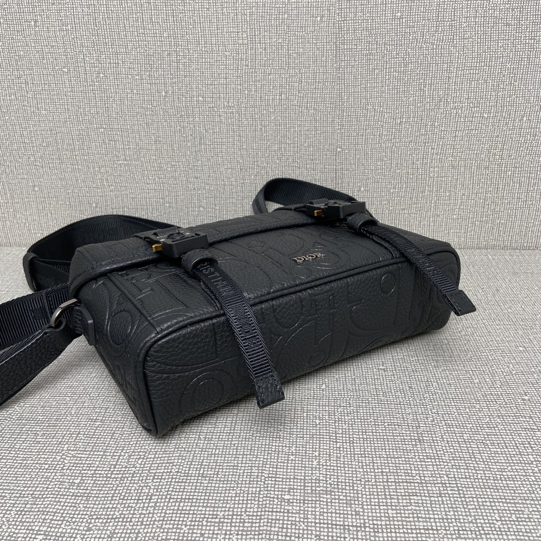 Túi xách Dior nam 9254 màu đen 